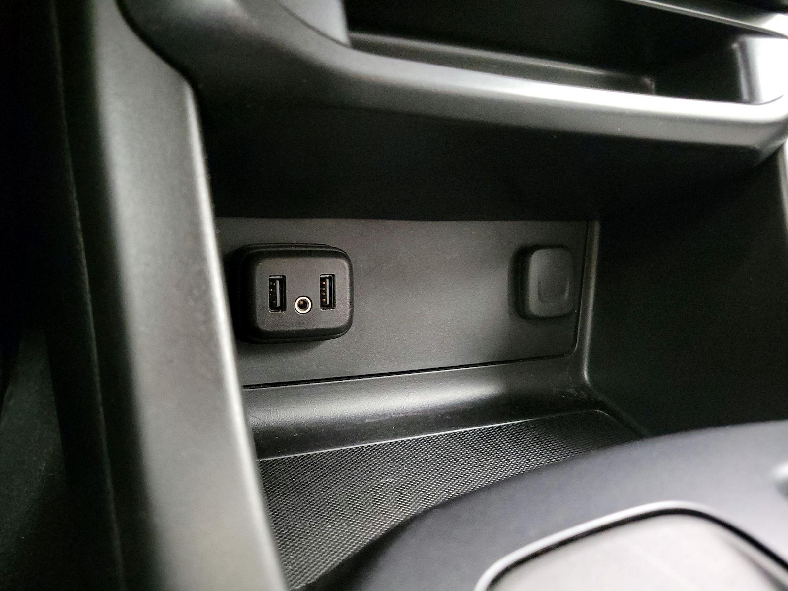 2021 Chevrolet Colorado Work Truck - Photo 19