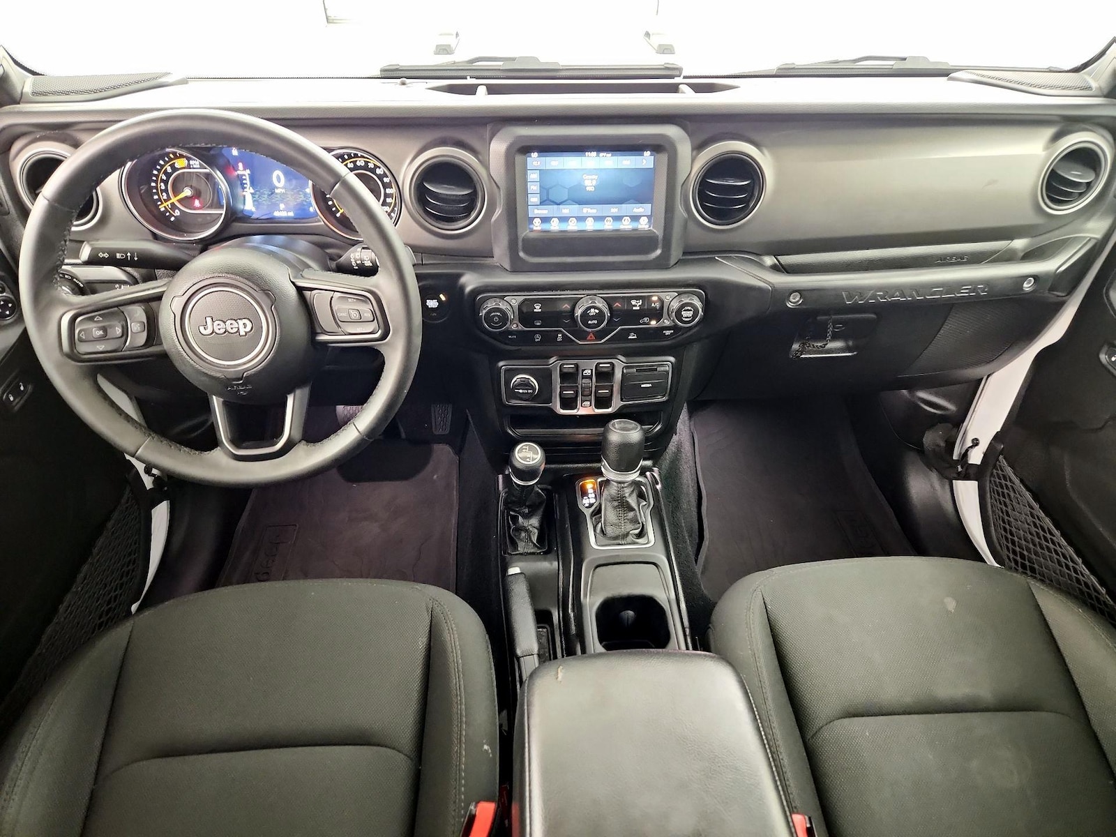 Apple CarPlay® & Android Auto™