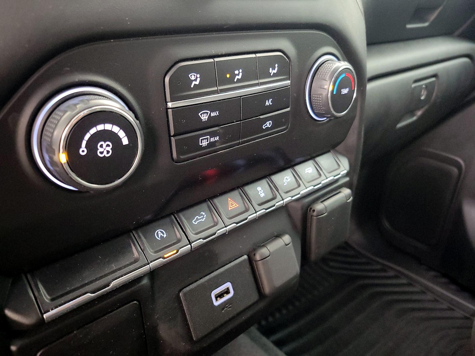 2020 Chevrolet Silverado 1500 Custom - Photo 17