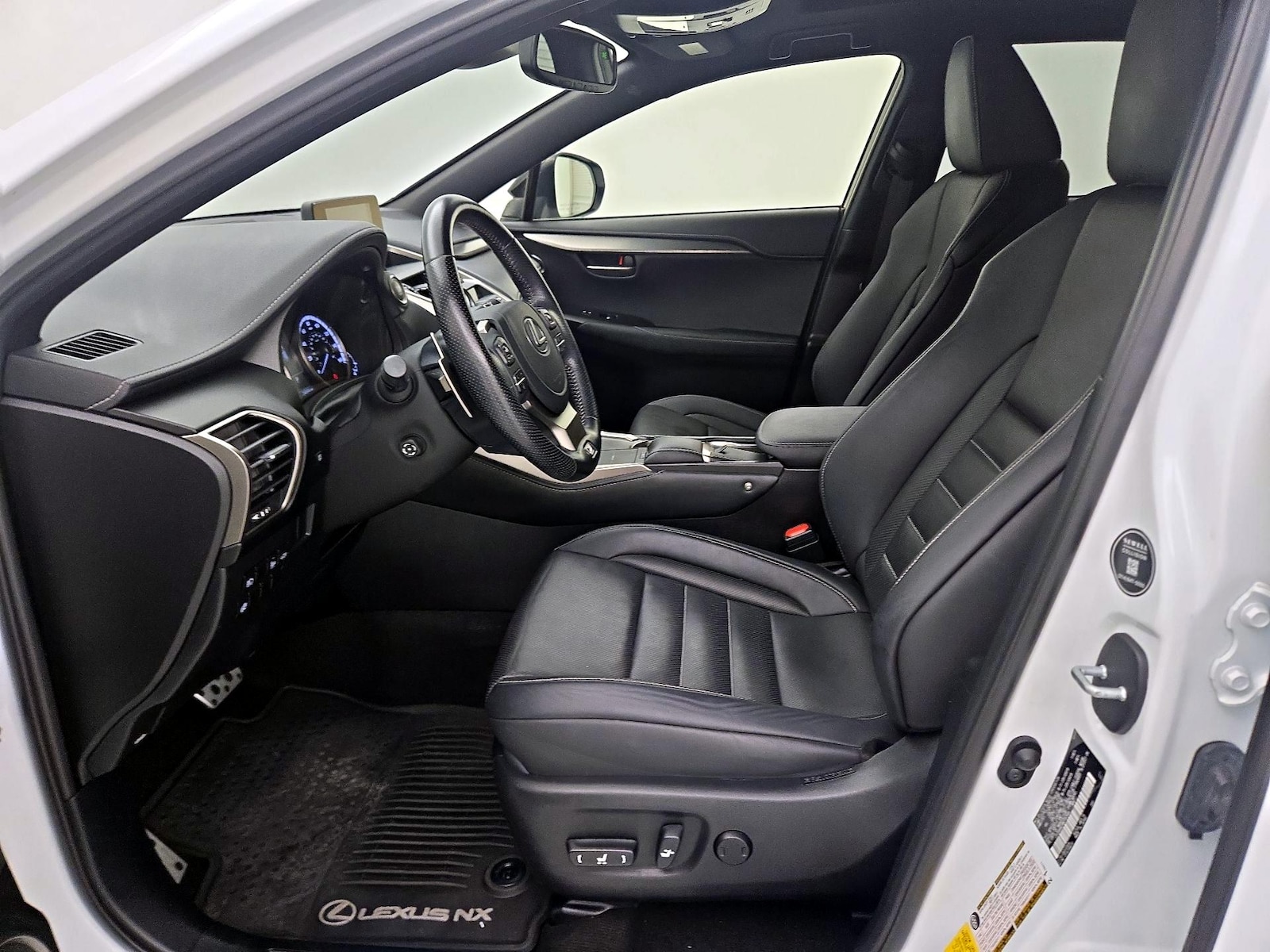 2021 Lexus NX 300 F SPORT - Photo 12