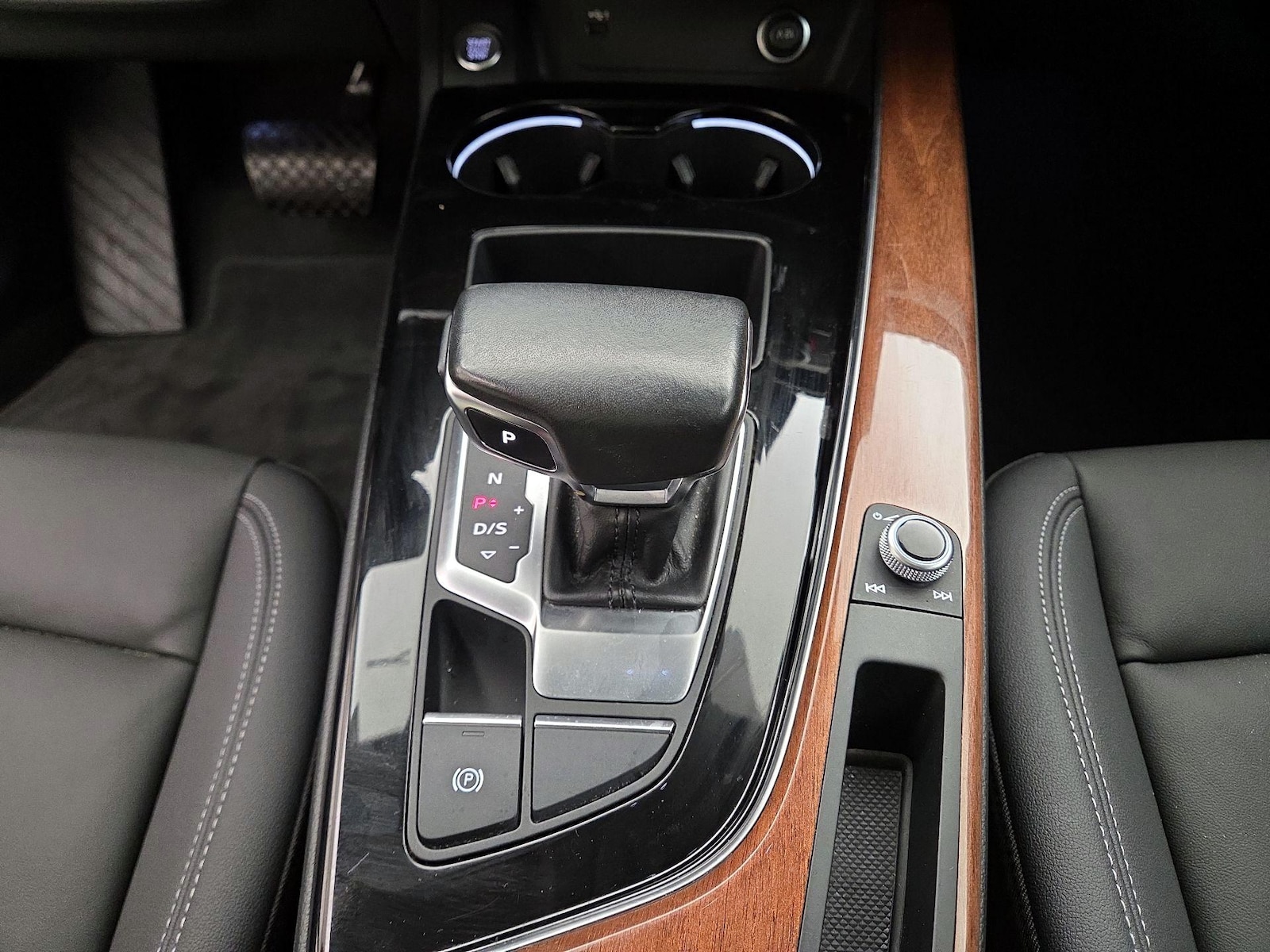 2023 Audi A4 Premium - Photo 18