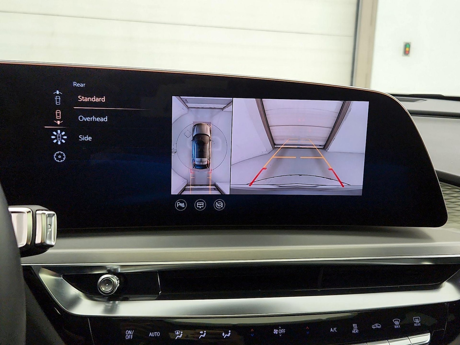 2025 Cadillac LYRIQ Luxury 1 - Photo 16
