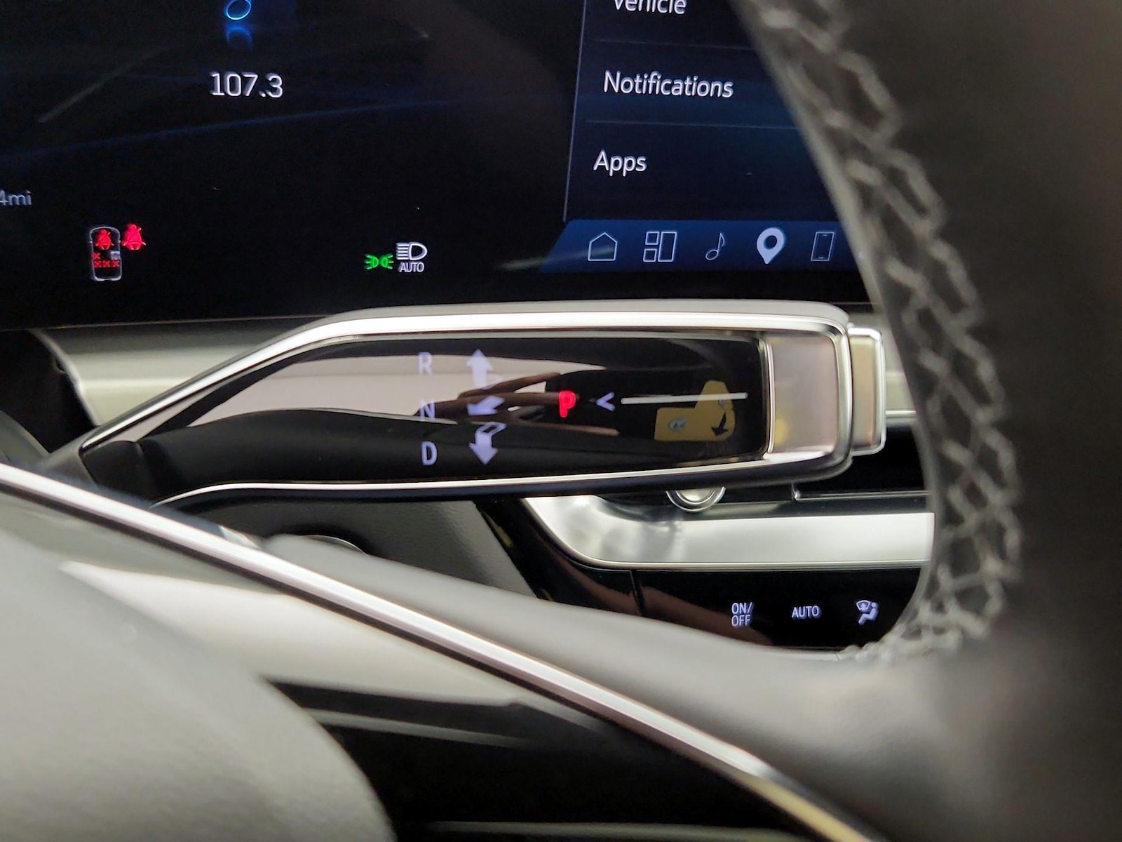 2025 Cadillac LYRIQ Luxury 1 - Photo 19