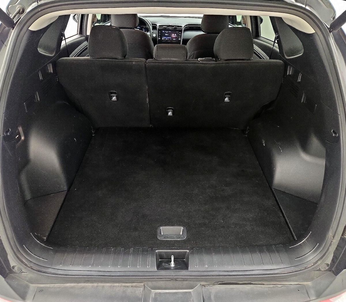 Trunk/Cargo (Seats Up)