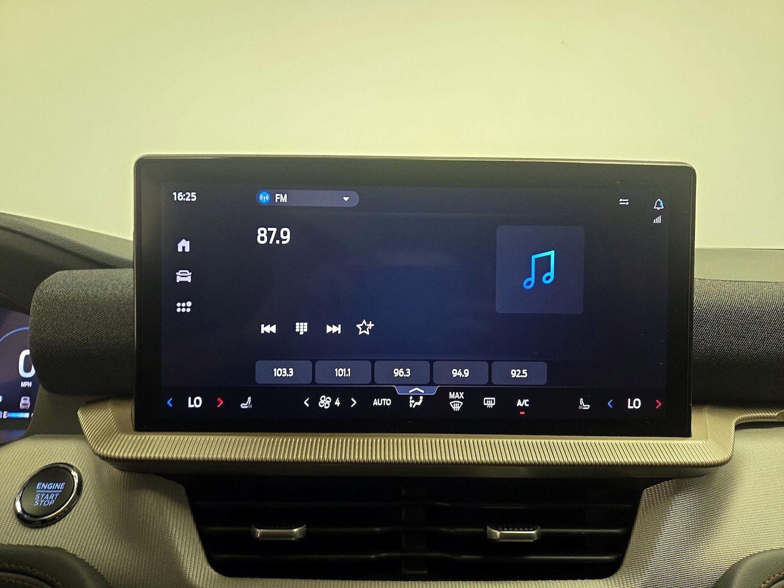 2026 Ford Explorer - Photo 17