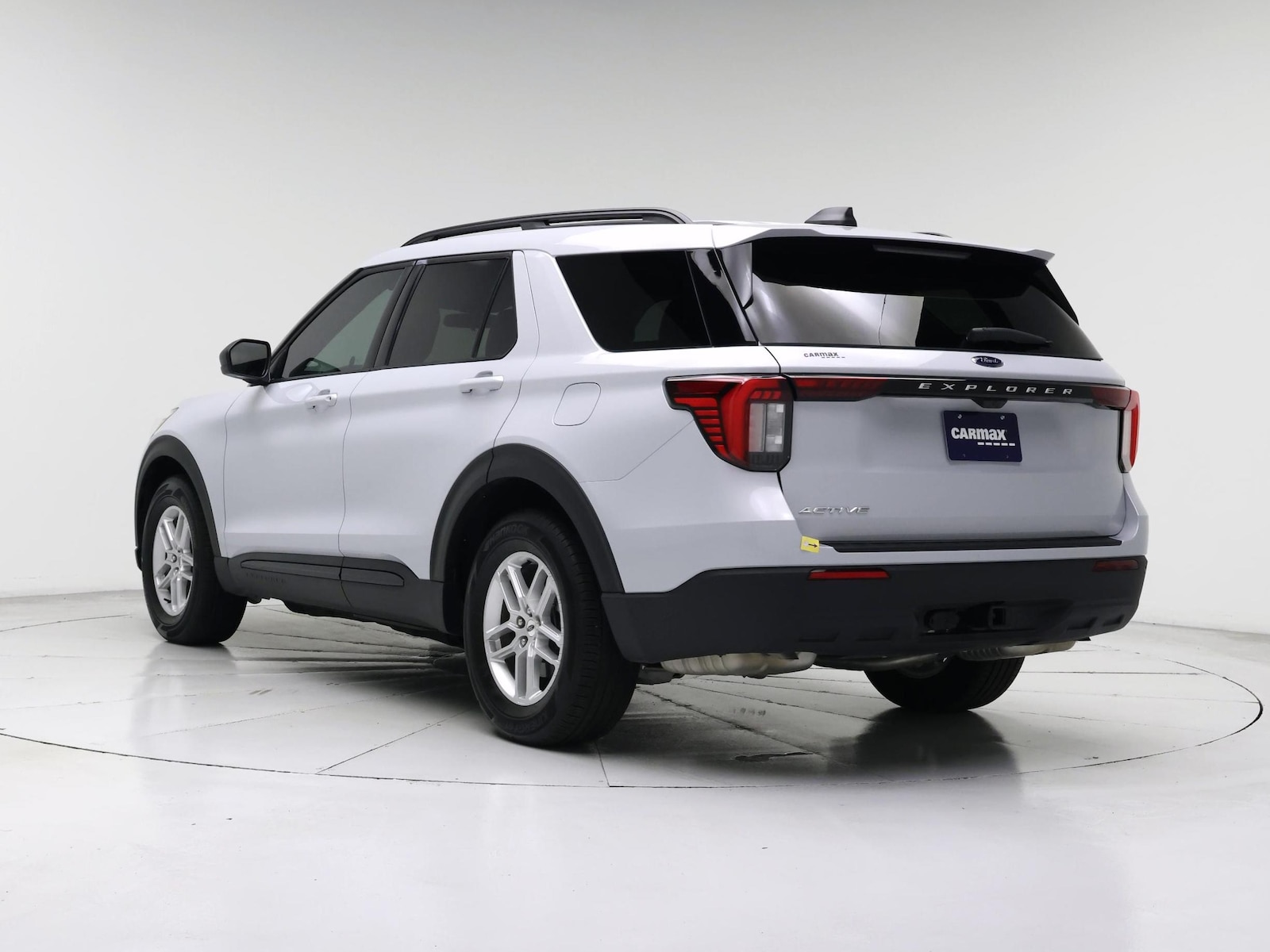 2026 Ford Explorer - Photo 3