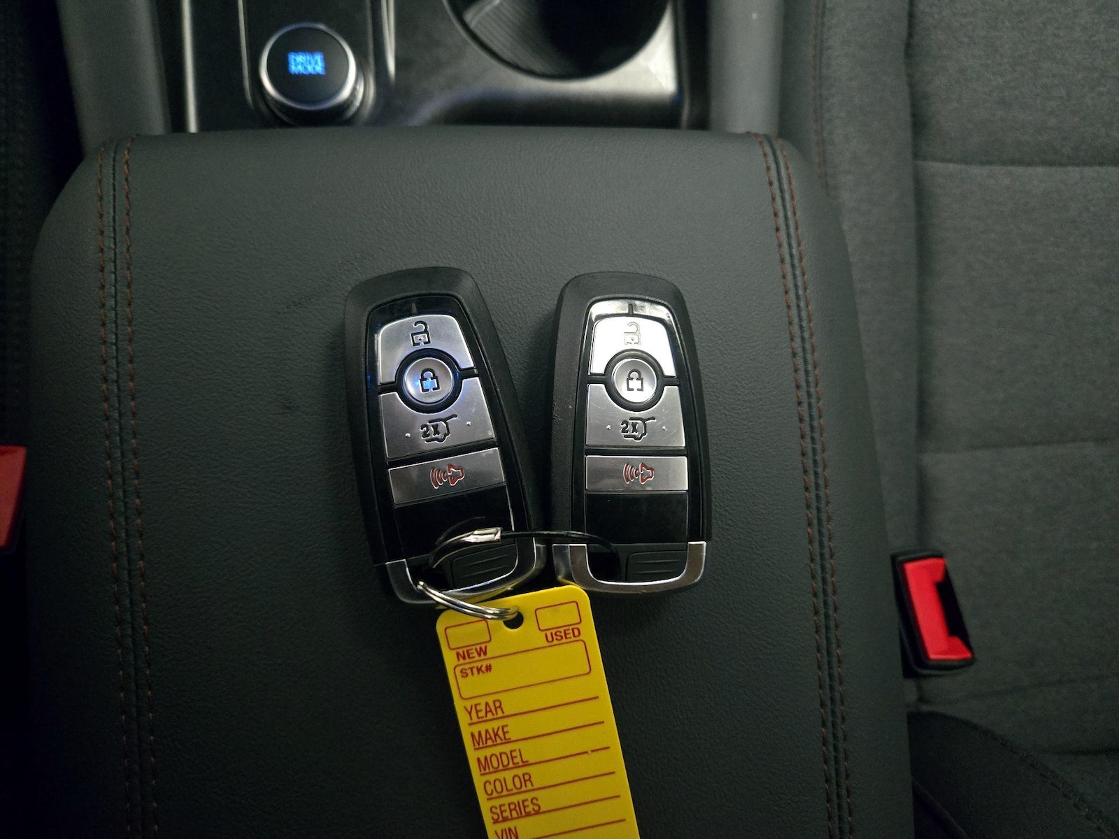 2026 Ford Explorer - Photo 25