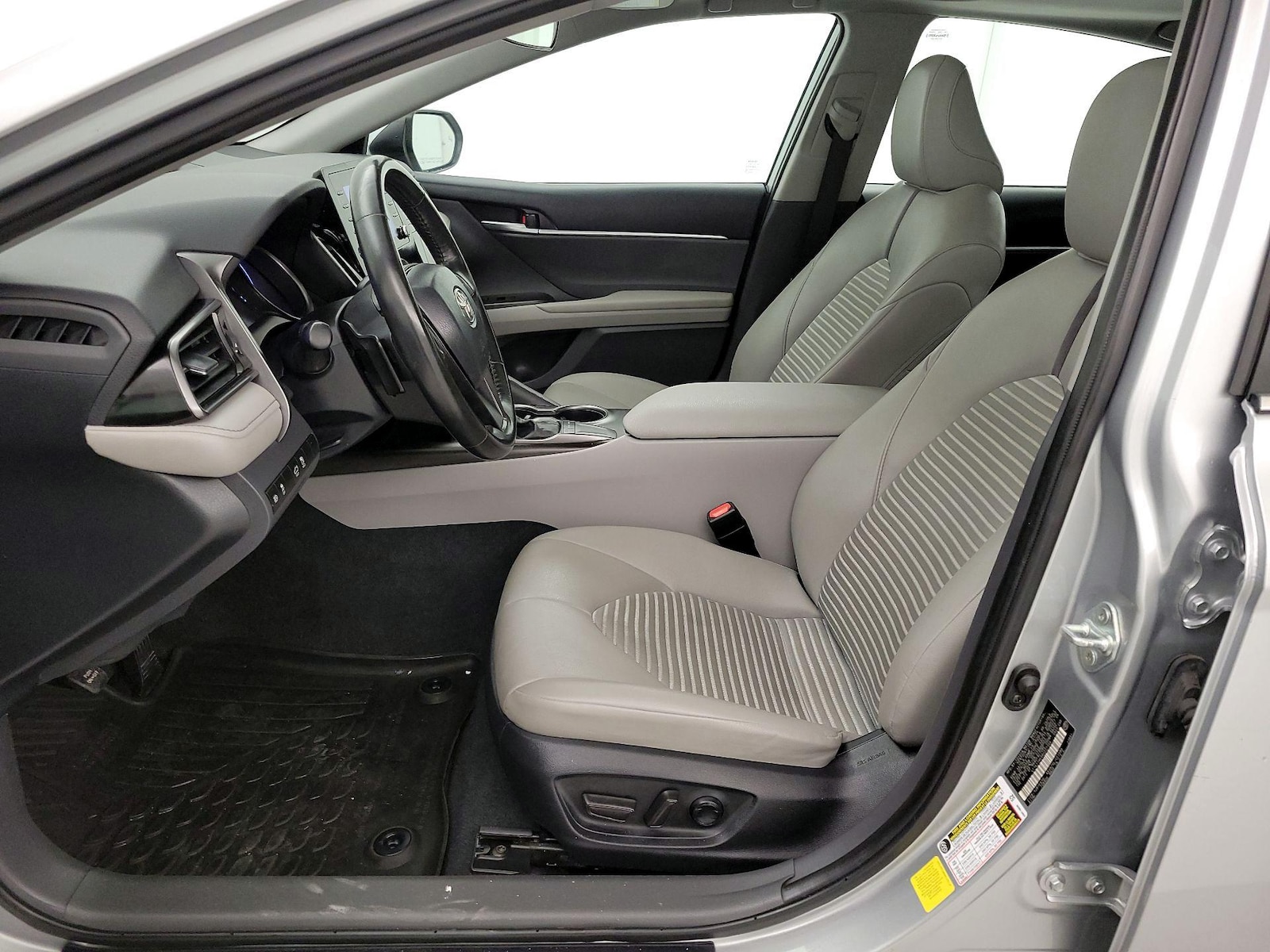 Power Seat(s) & Side Airbags