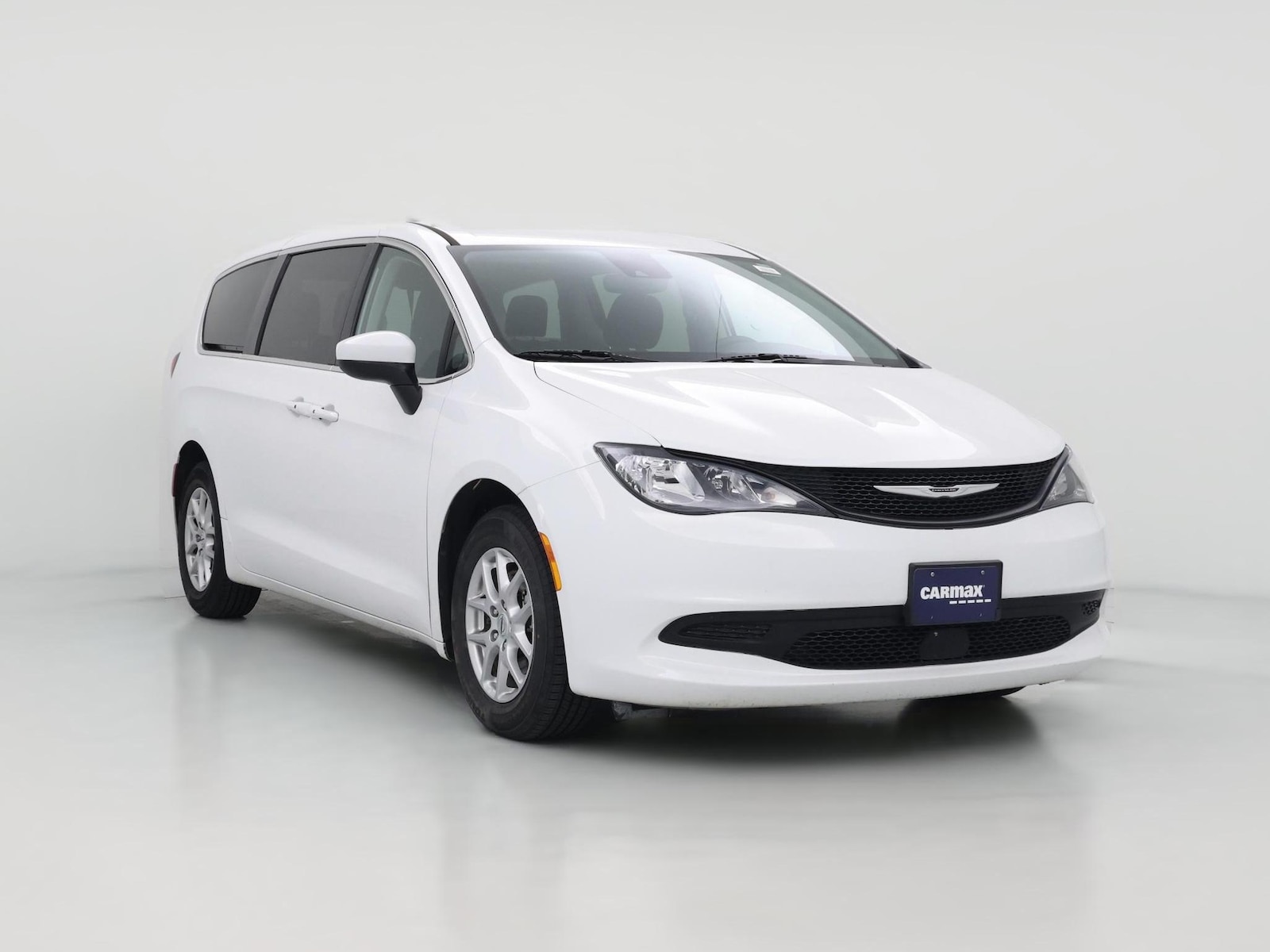 2023 Chrysler Voyager