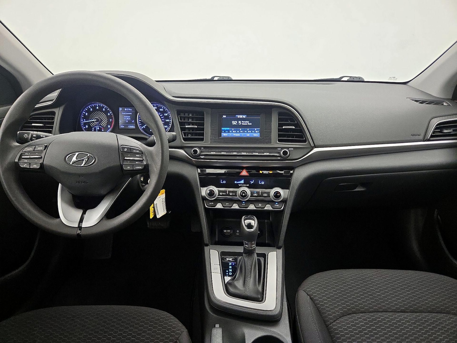 2020 Hyundai Elantra SE - Photo 10