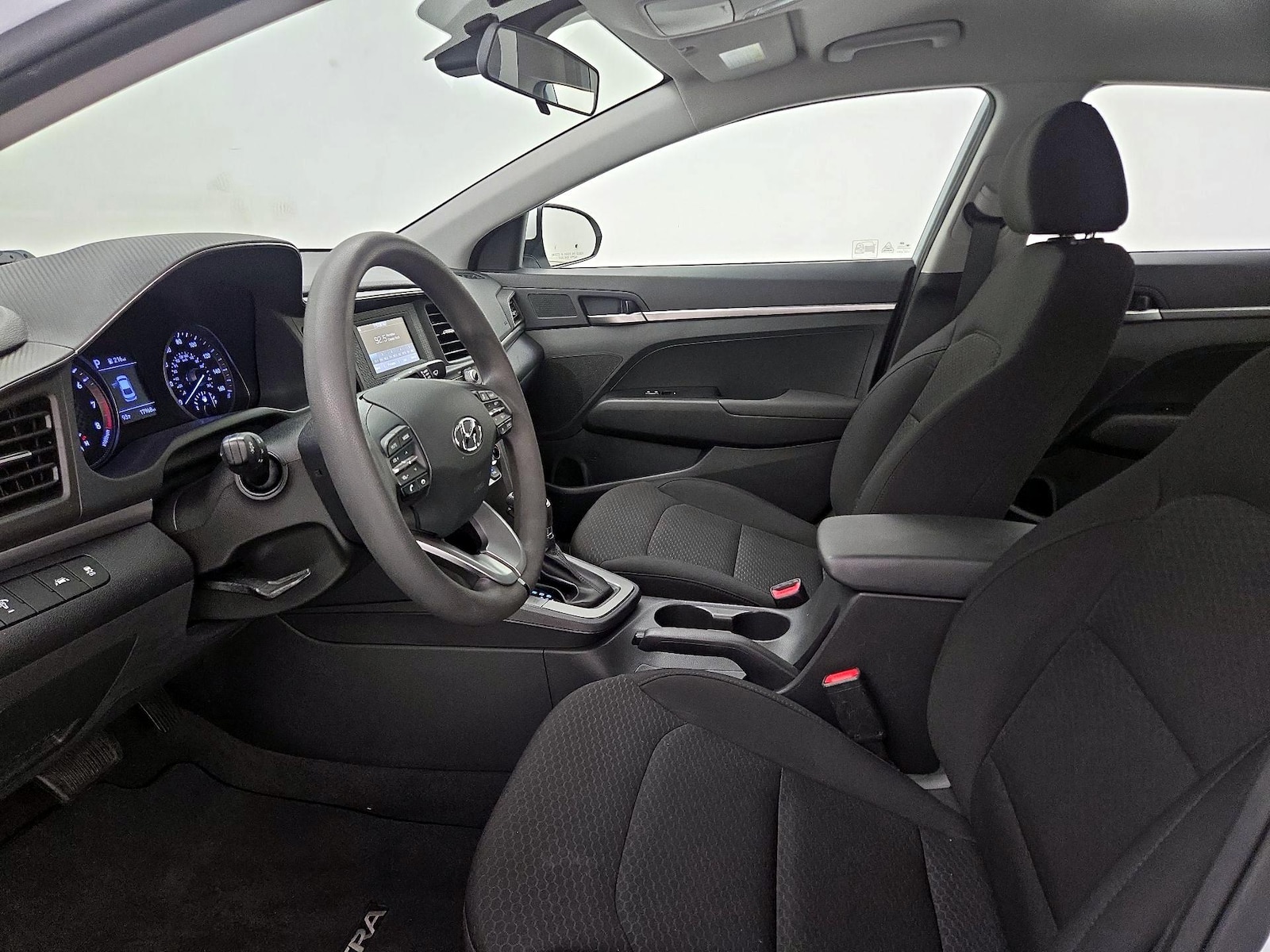 2020 Hyundai Elantra SE - Photo 12
