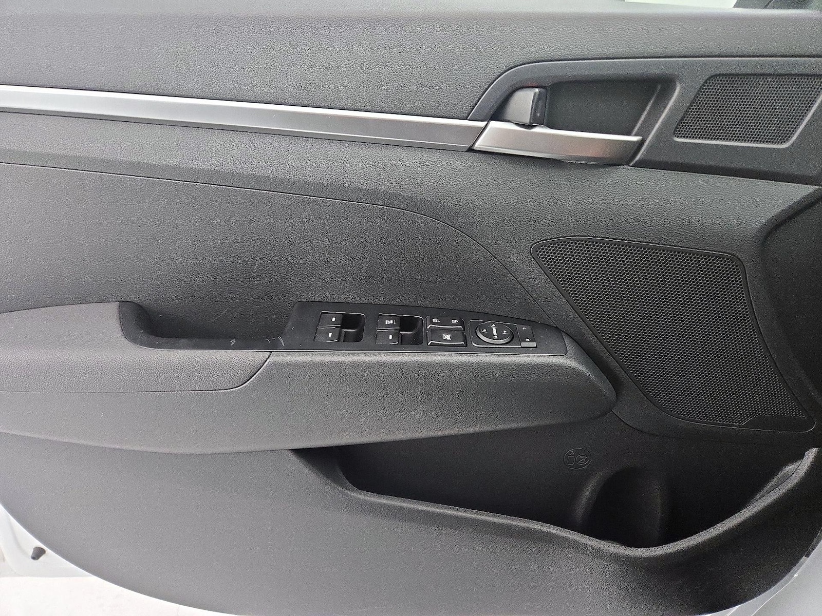 2020 Hyundai Elantra SE - Photo 13