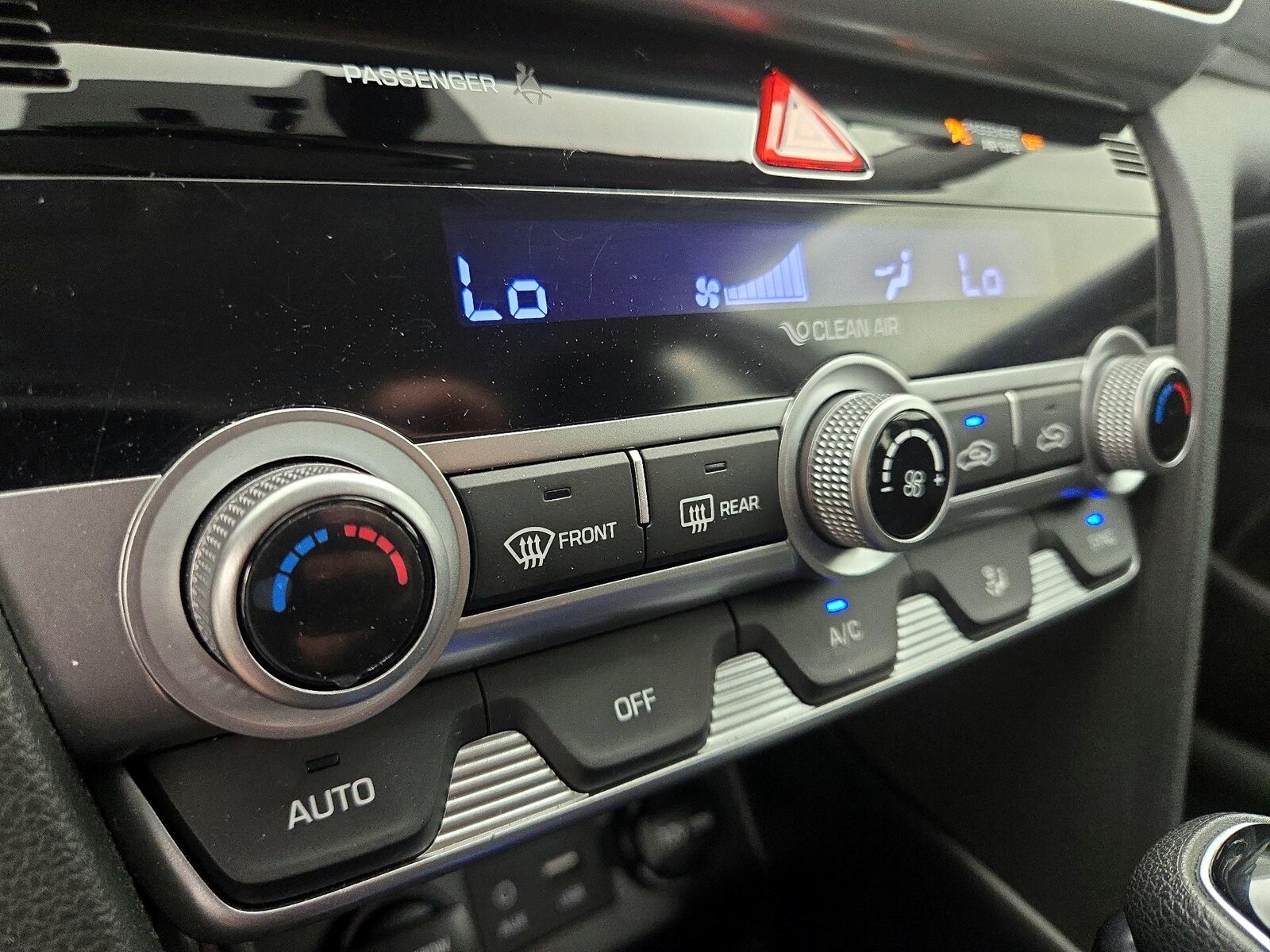 2020 Hyundai Elantra SE - Photo 17