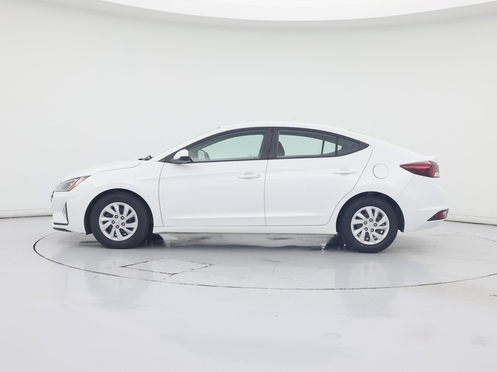 2020 Hyundai Elantra SE - Photo 4