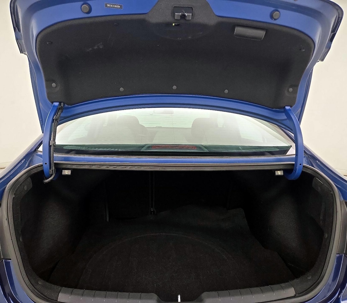 Trunk/Cargo (Seats Up)