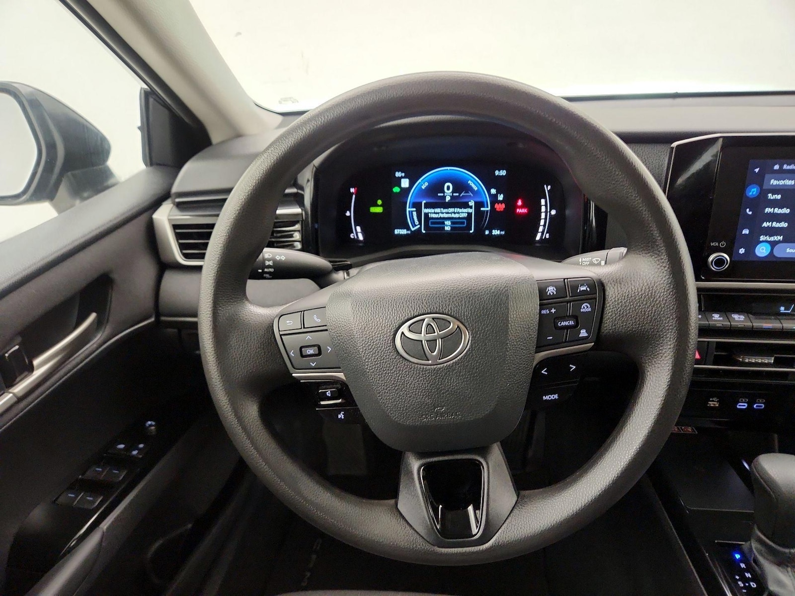 2025 Toyota Camry LE, photo 11