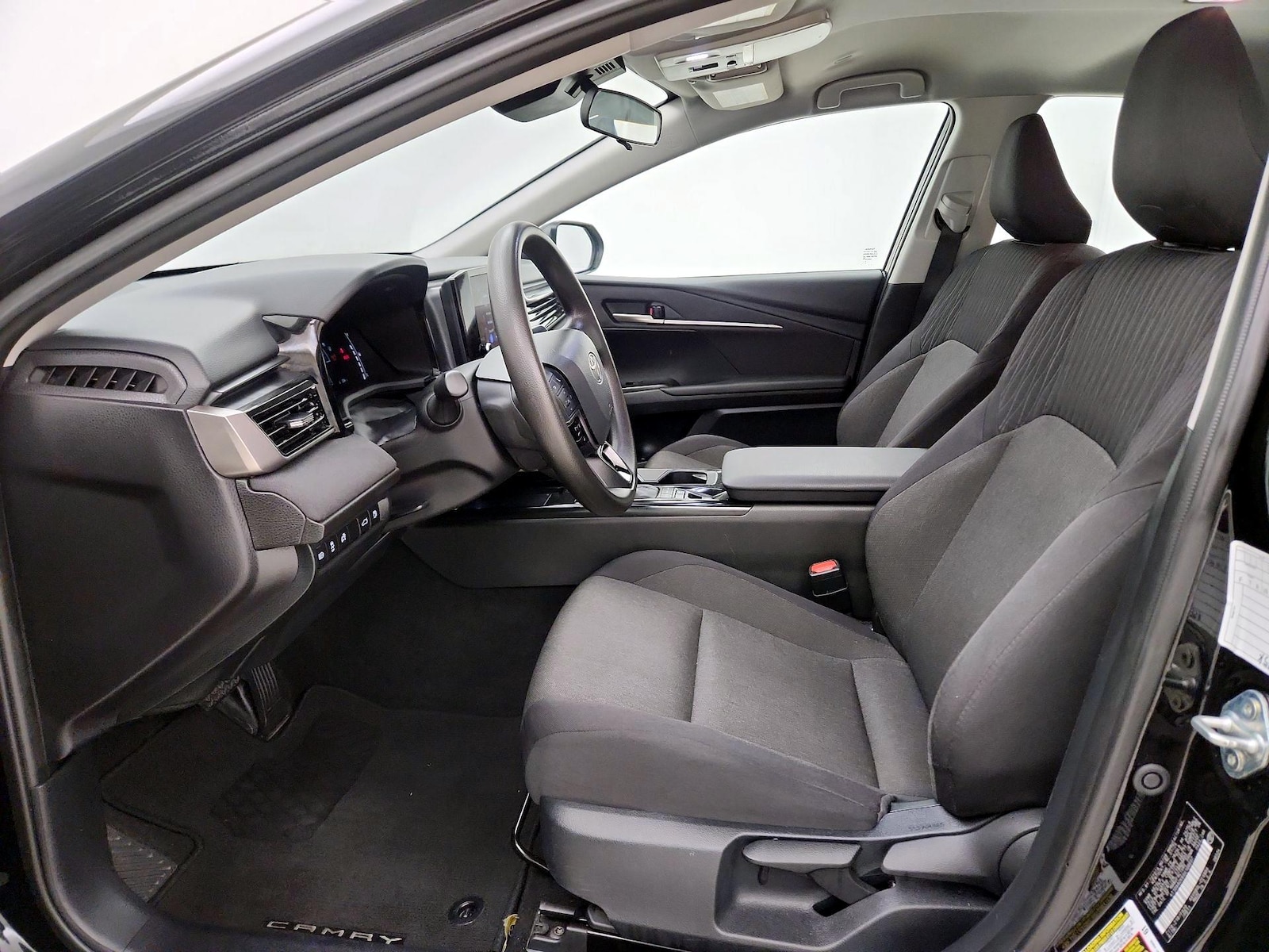 2025 Toyota Camry LE, photo 12