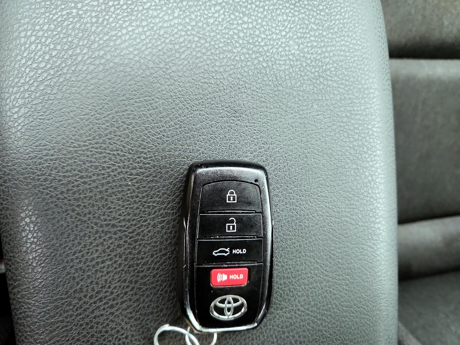2025 Toyota Camry LE, photo 23