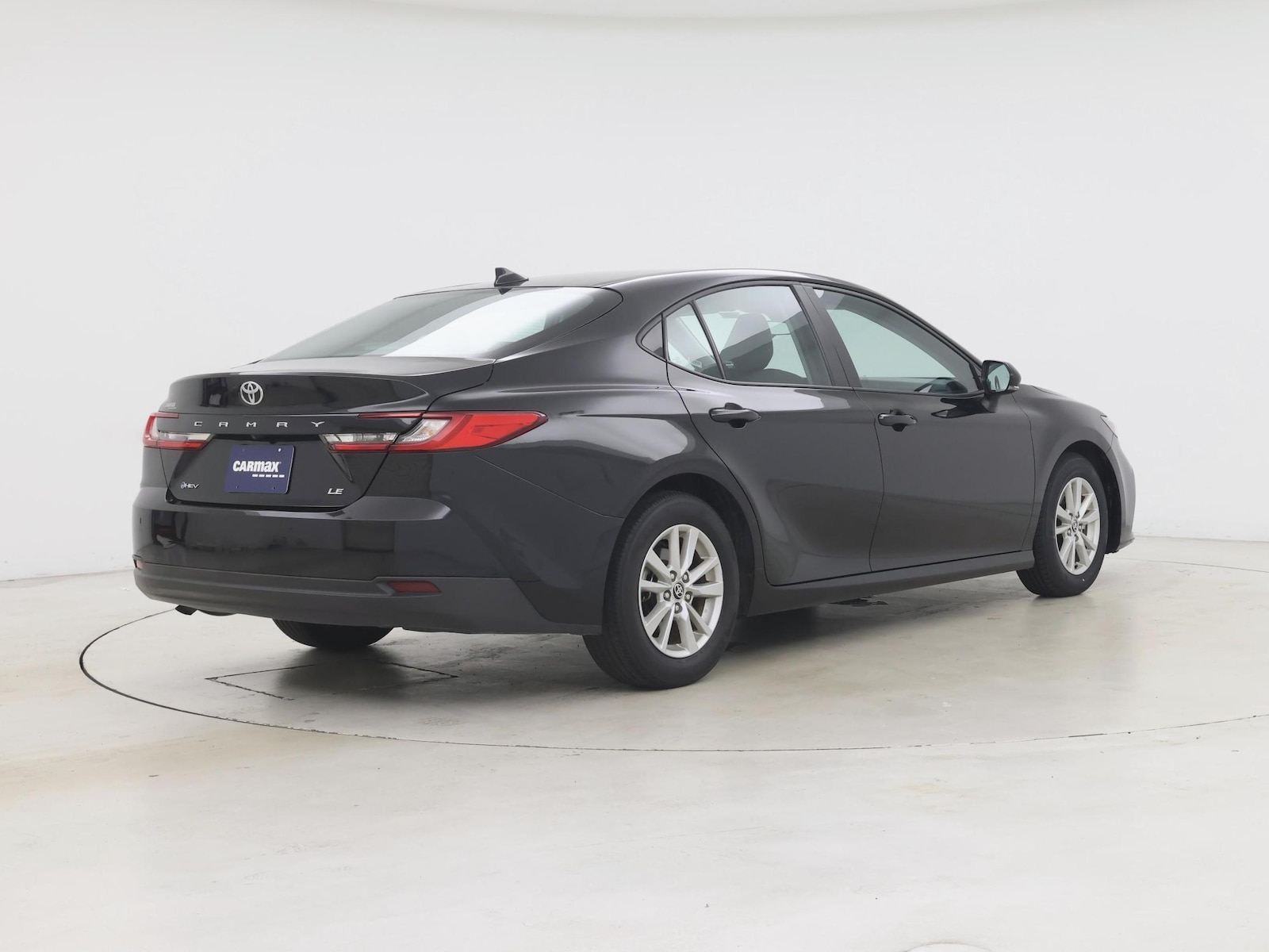 2025 Toyota Camry LE, photo 9