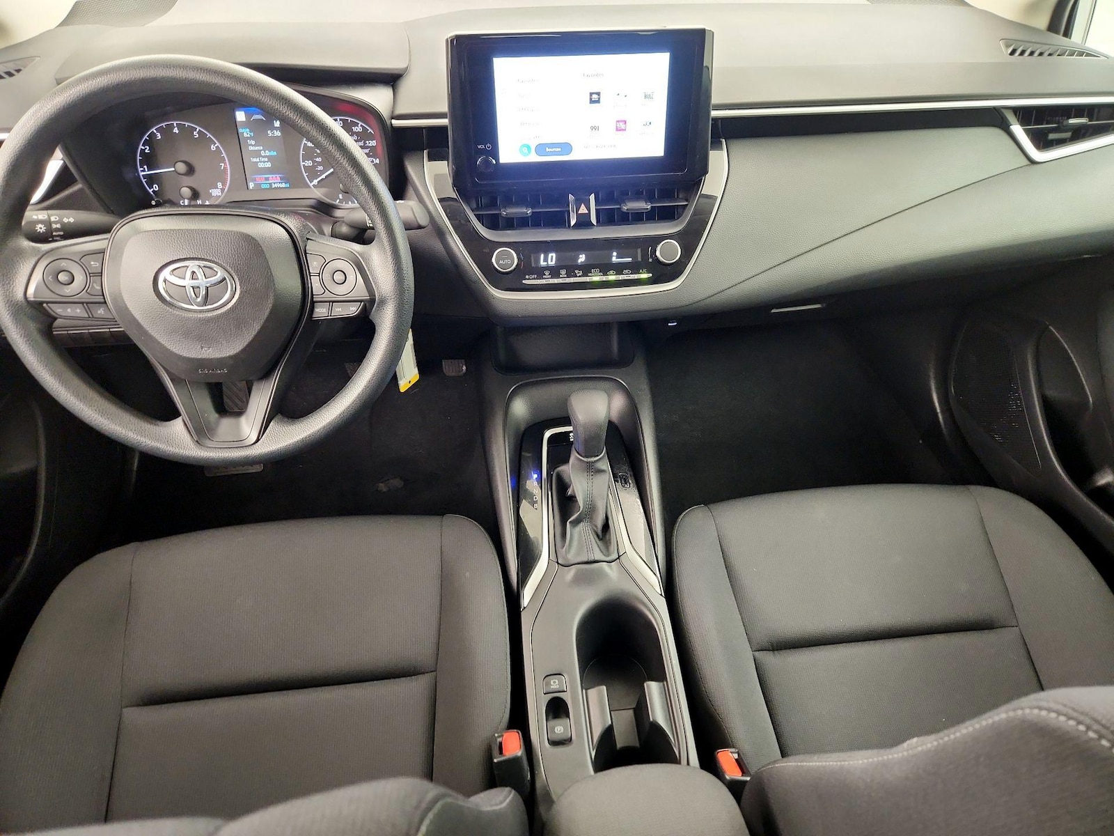 2025 Toyota Corolla LE - Photo 10