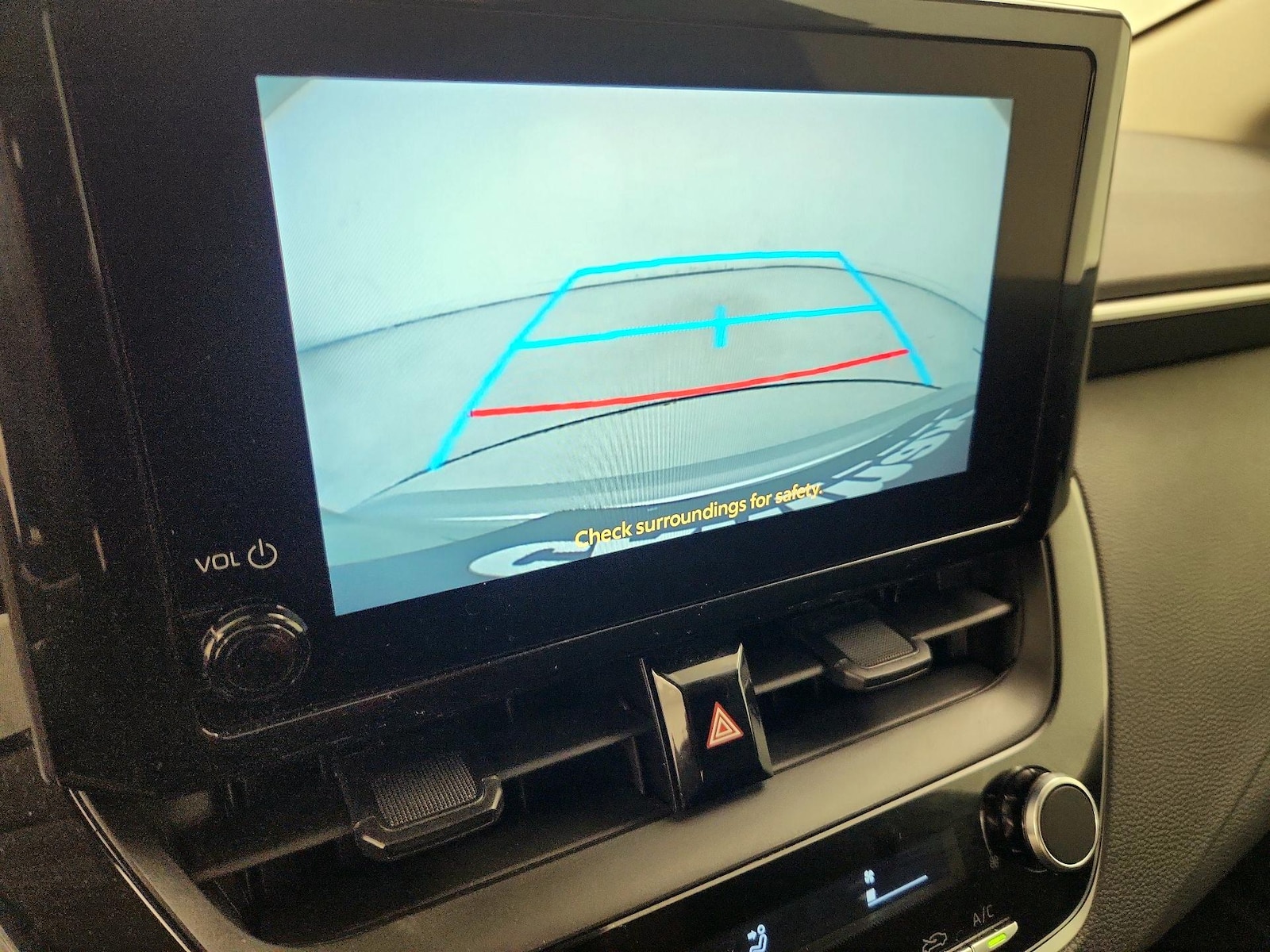 2025 Toyota Corolla LE - Photo 15