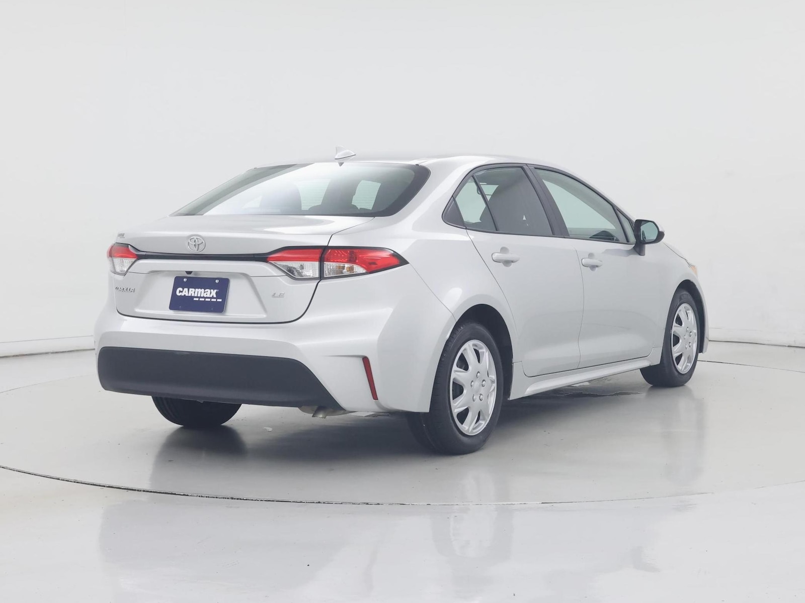2025 Toyota Corolla LE - Photo 9