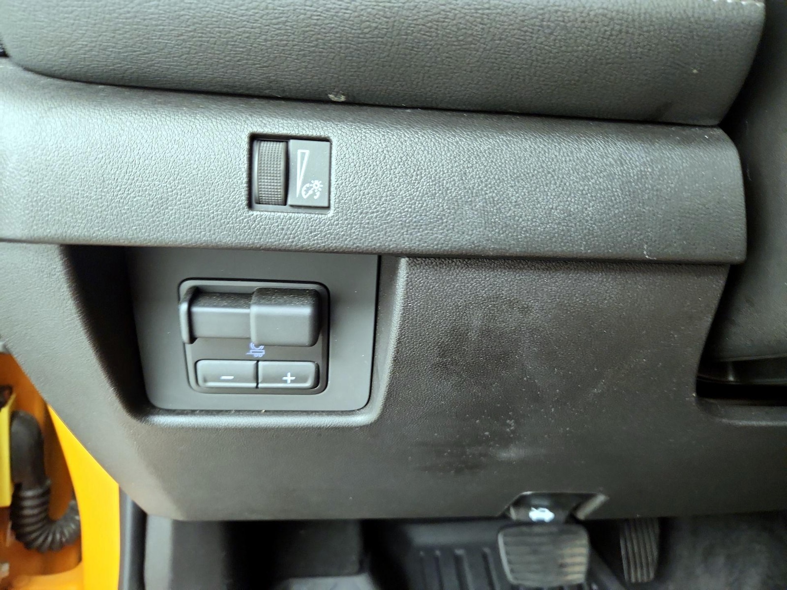2026 Chevrolet Colorado LT - Photo 14