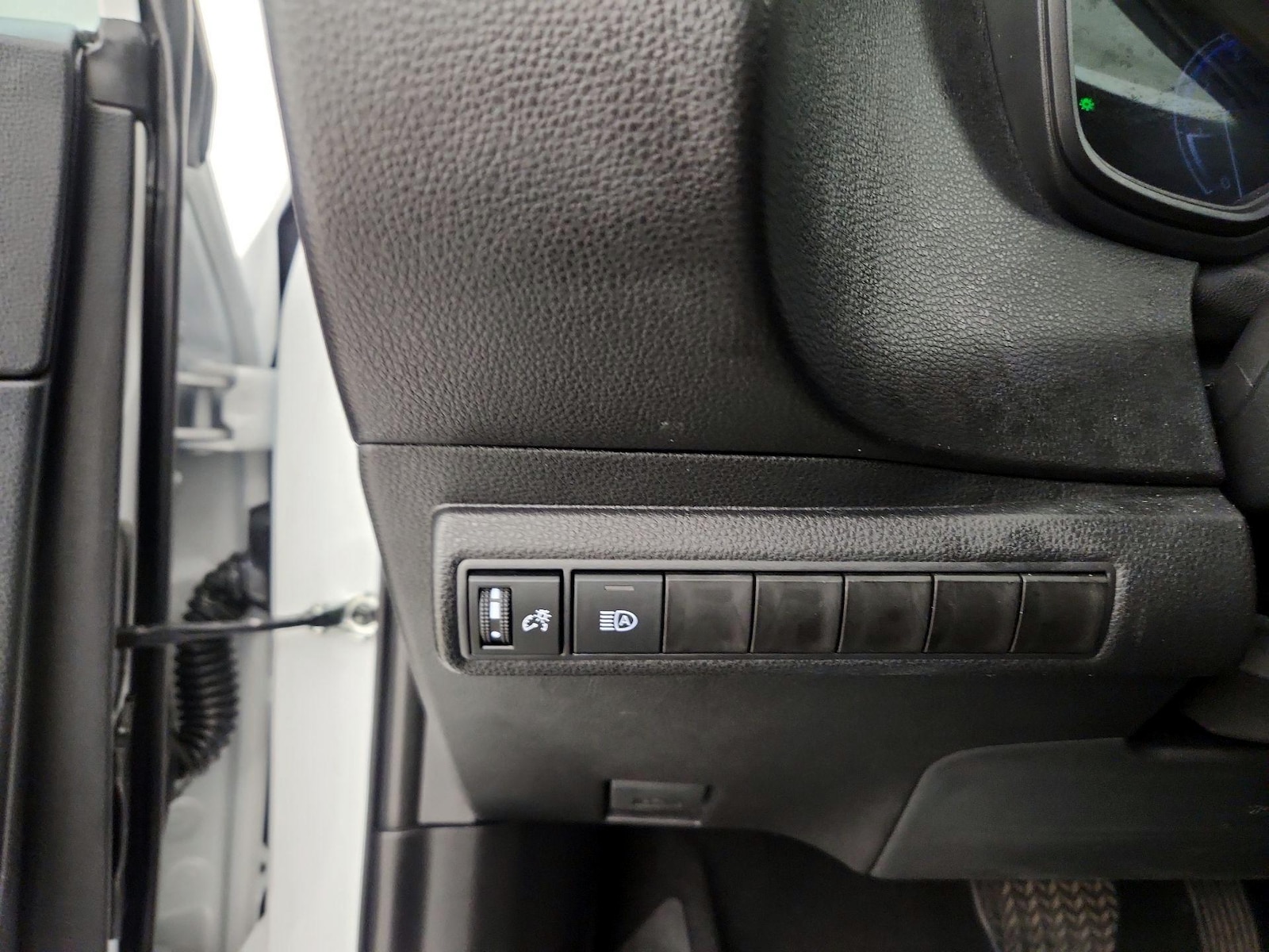 2026 Toyota Corolla LE - Photo 14