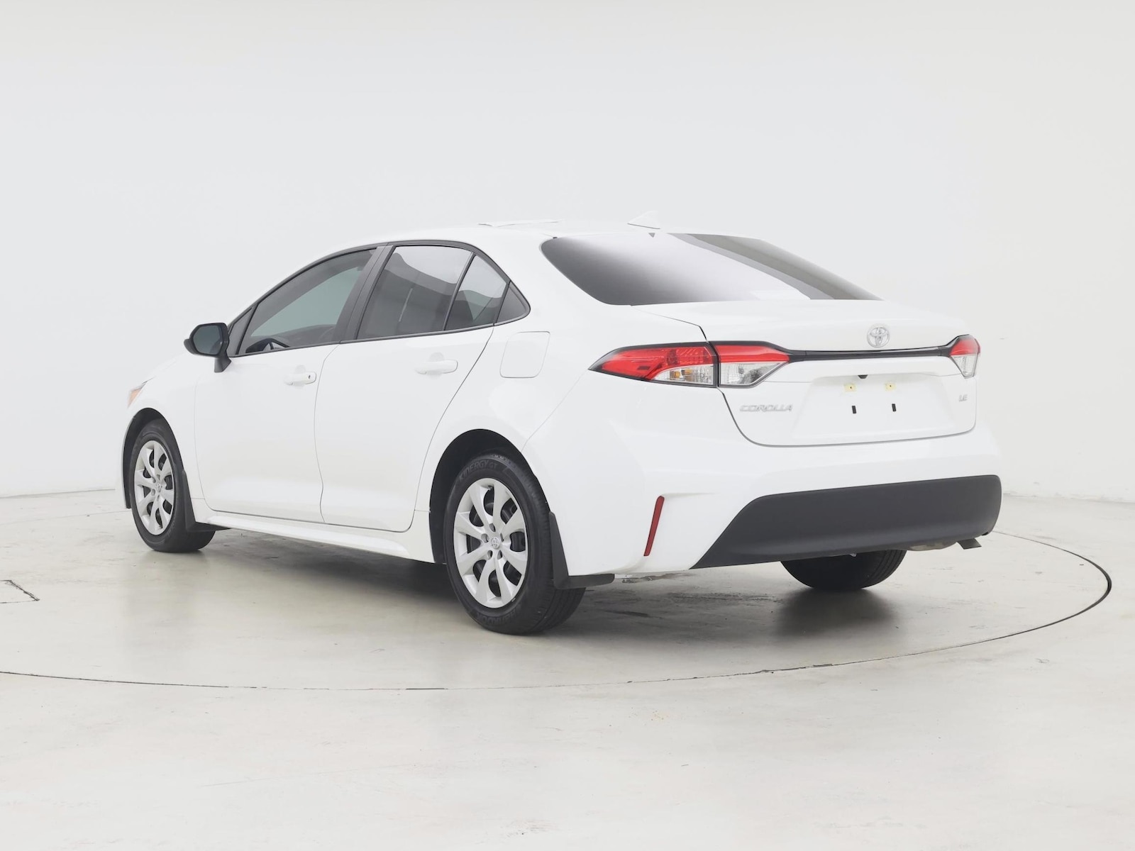 2026 Toyota Corolla LE - Photo 3