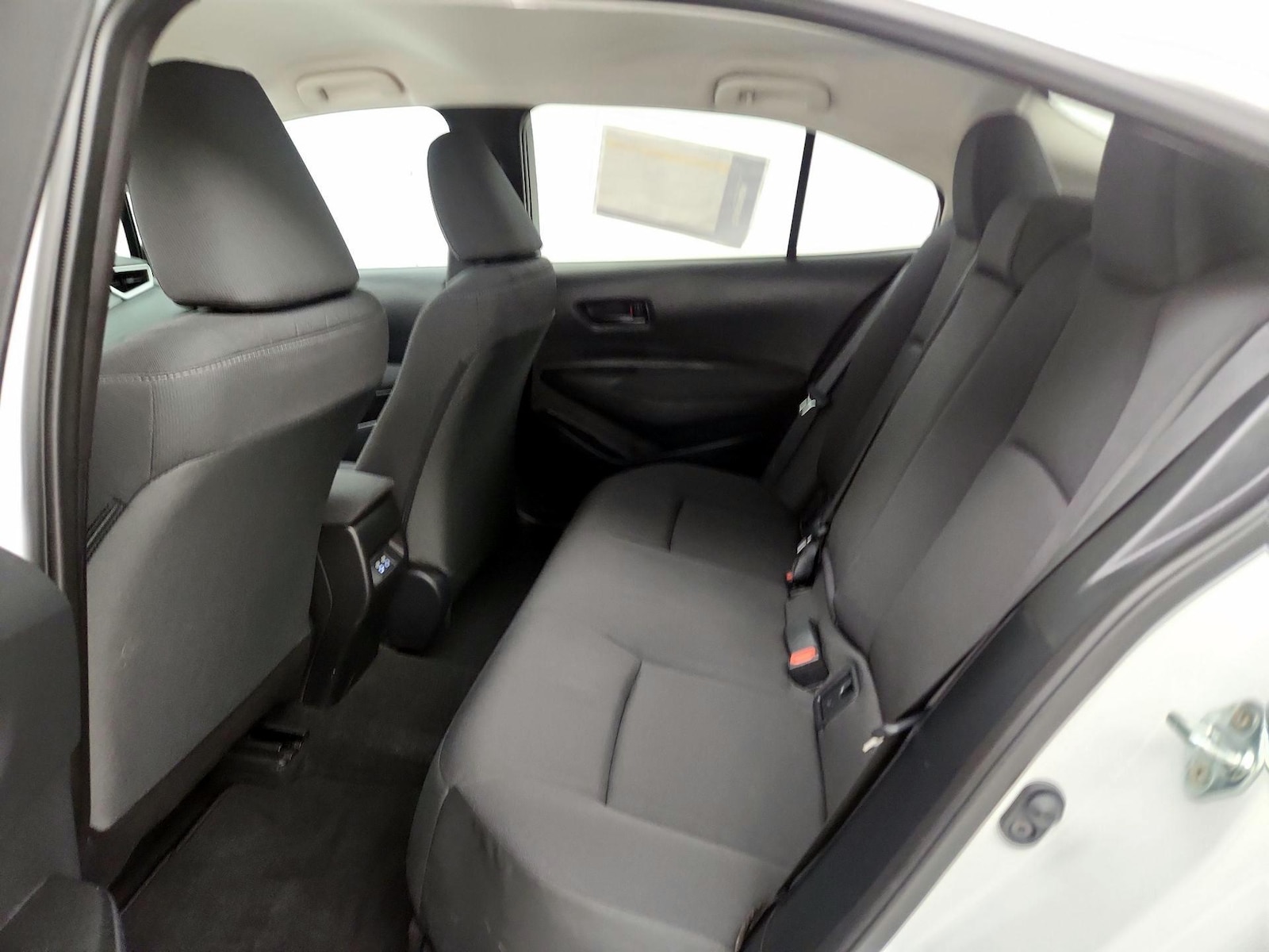 2026 Toyota Corolla LE - Photo 20