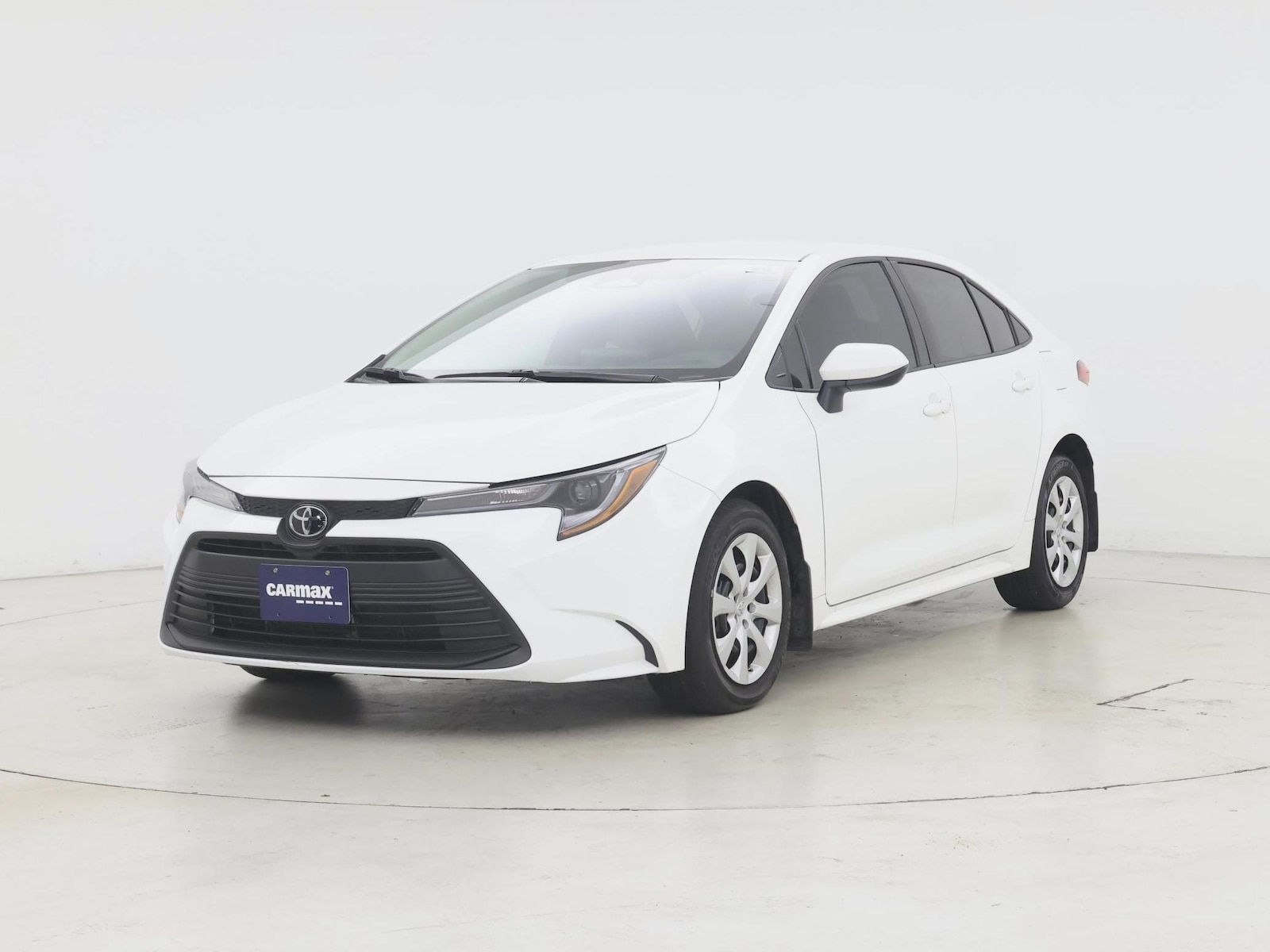 2026 Toyota Corolla LE - Photo 5