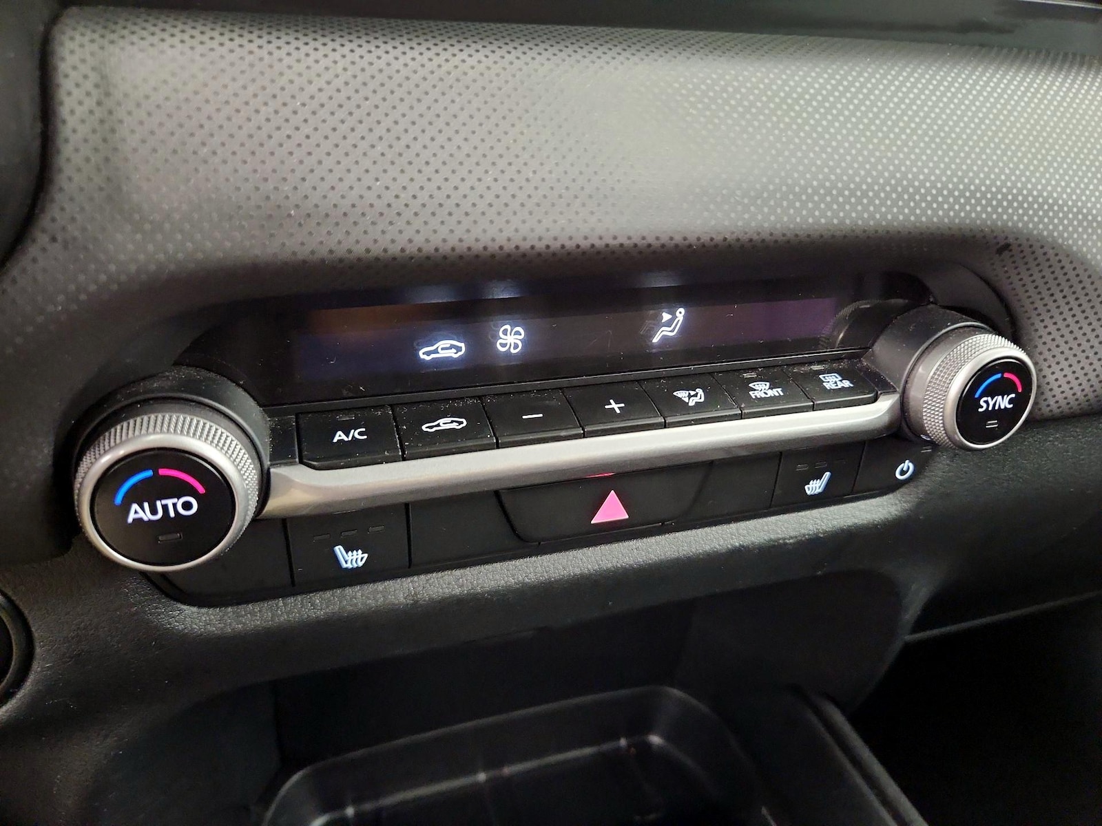 2025 Mazda CX-50 Premium - Photo 17