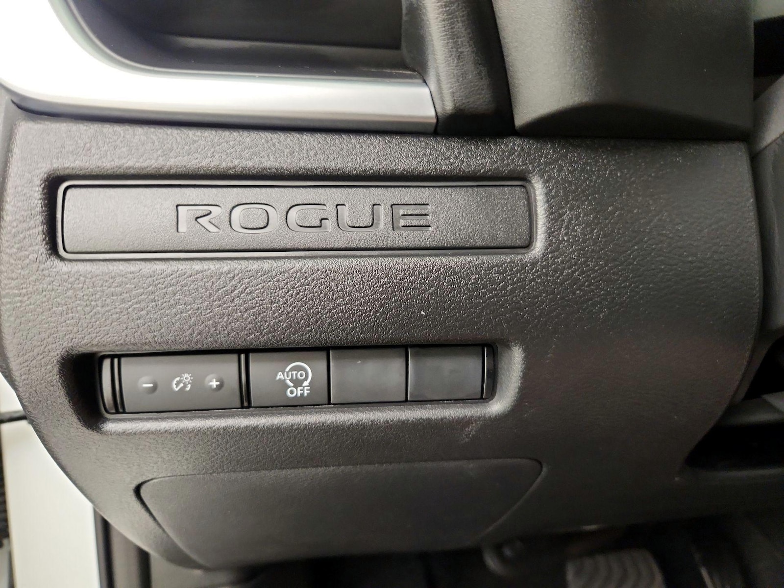 2026 Nissan Rogue S - Photo 14