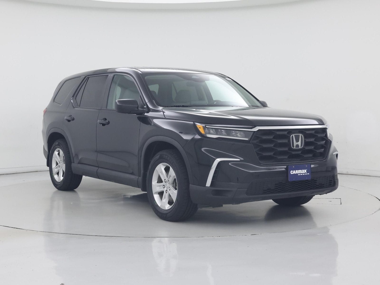 2024 Honda Pilot LX - Photo 2