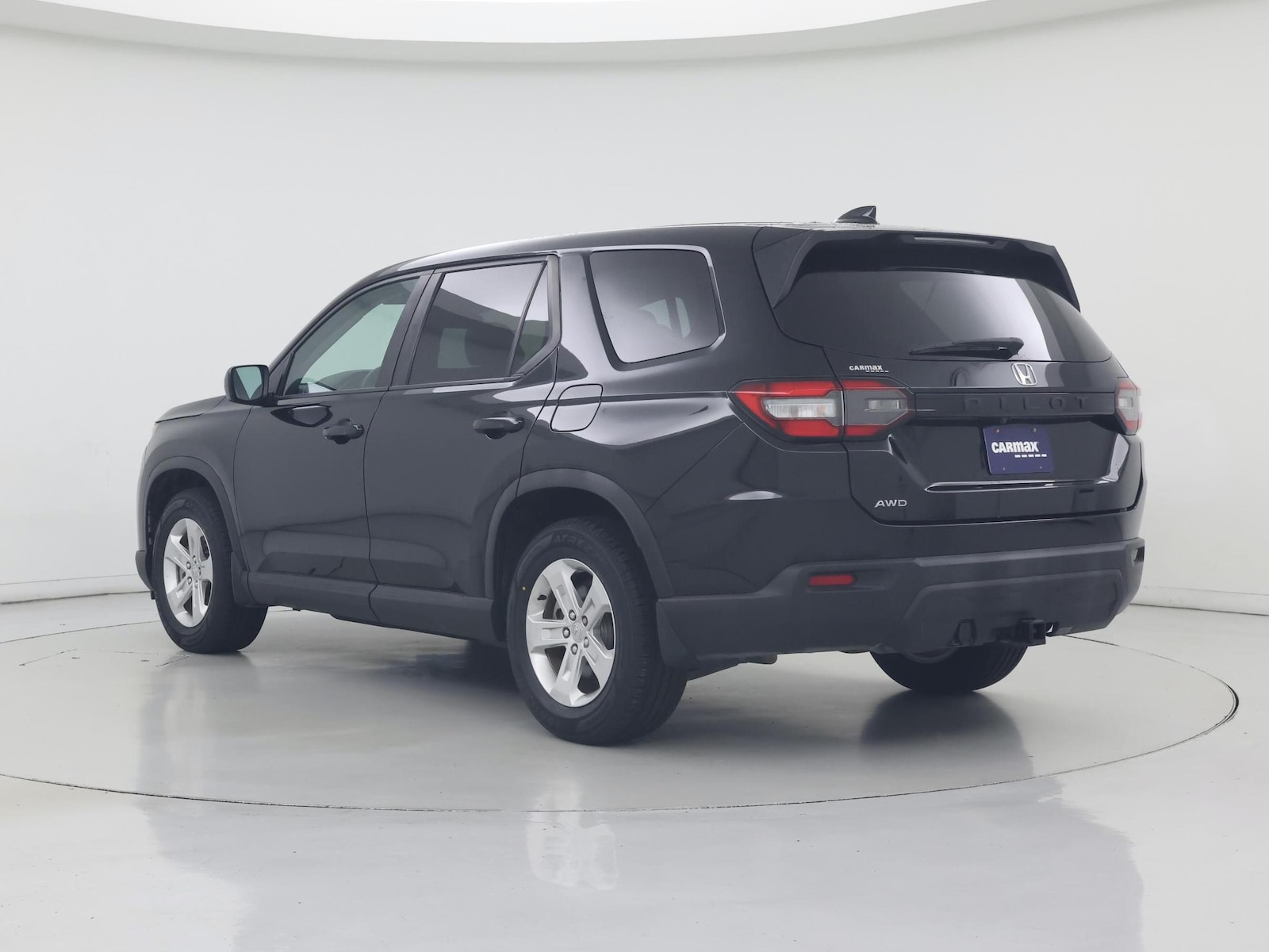 2024 Honda Pilot LX - Photo 3