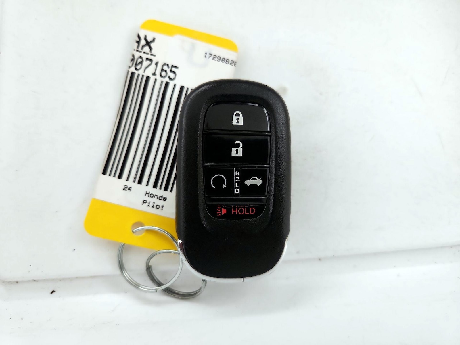 2024 Honda Pilot LX - Photo 25