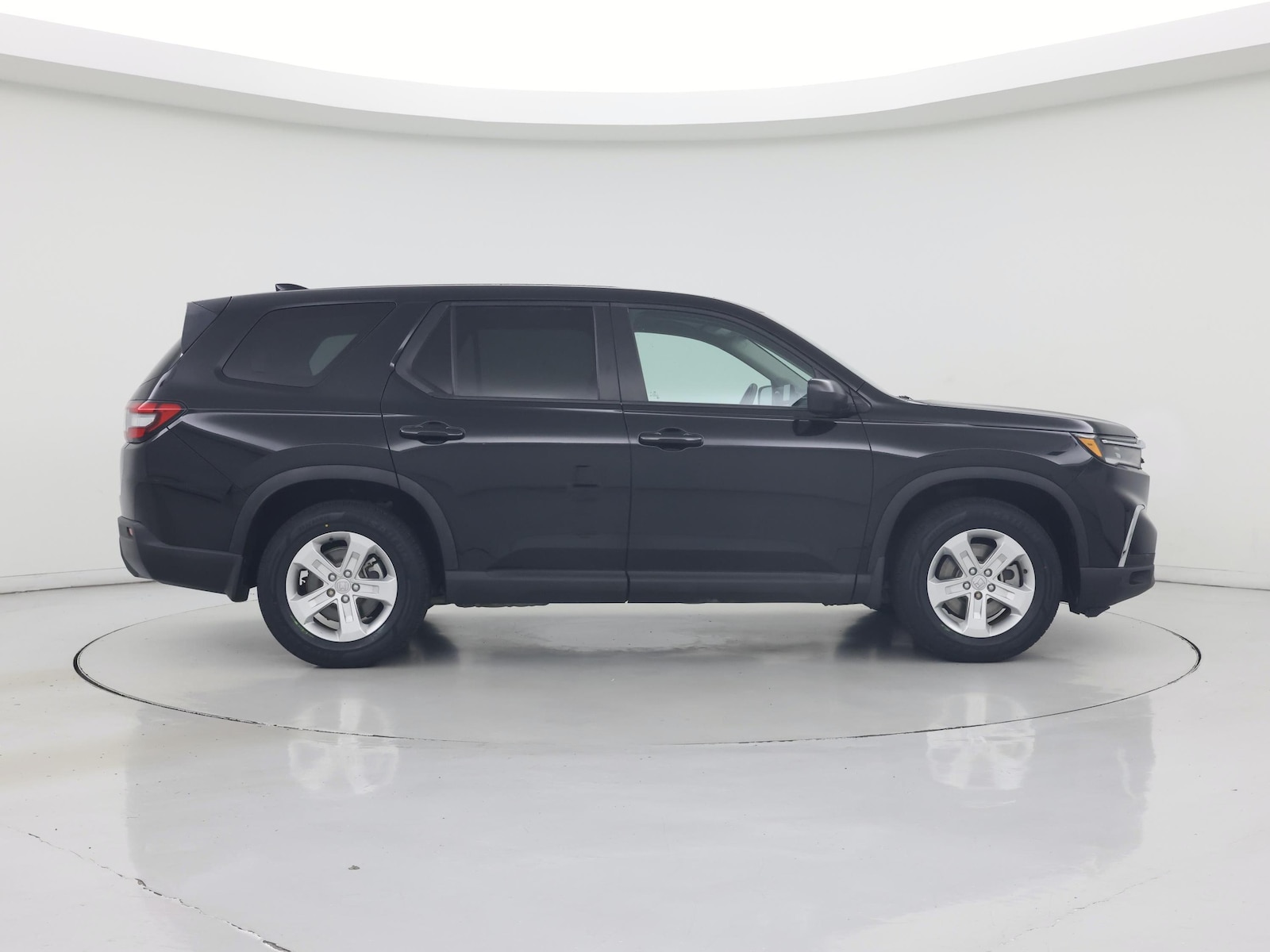 2024 Honda Pilot LX - Photo 8