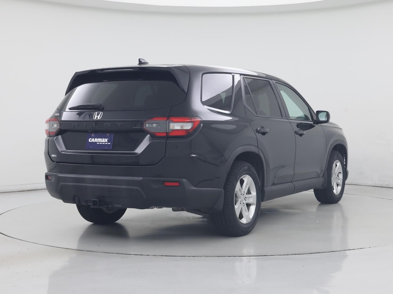 2024 Honda Pilot LX - Photo 9