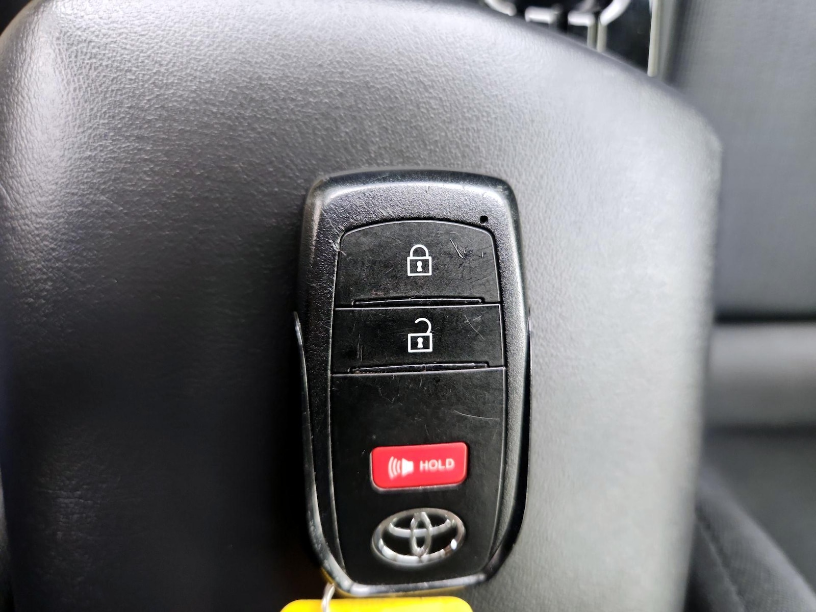 2025 Toyota Prius Nightshade - Photo 23