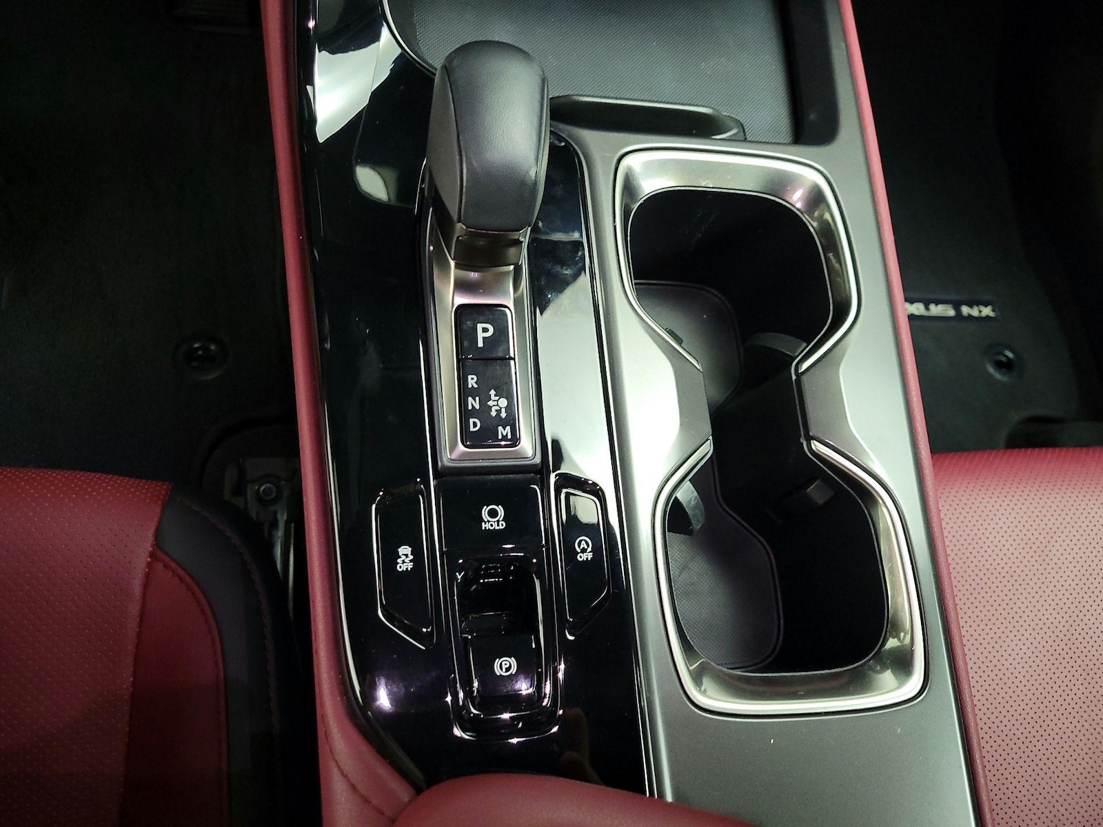2024 Lexus NX 250 - Photo 19