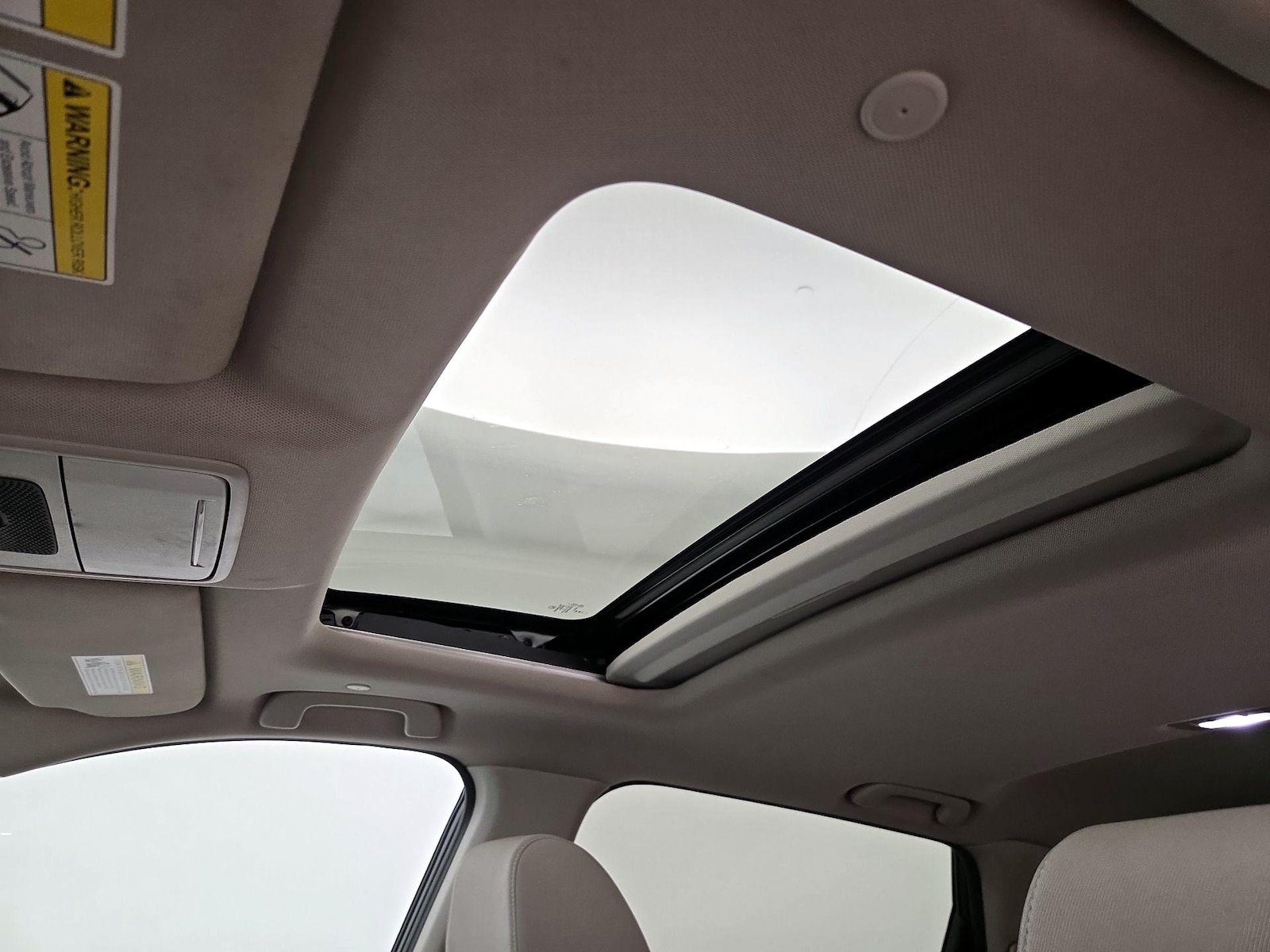 Sunroof(s) & Overhead Airbags