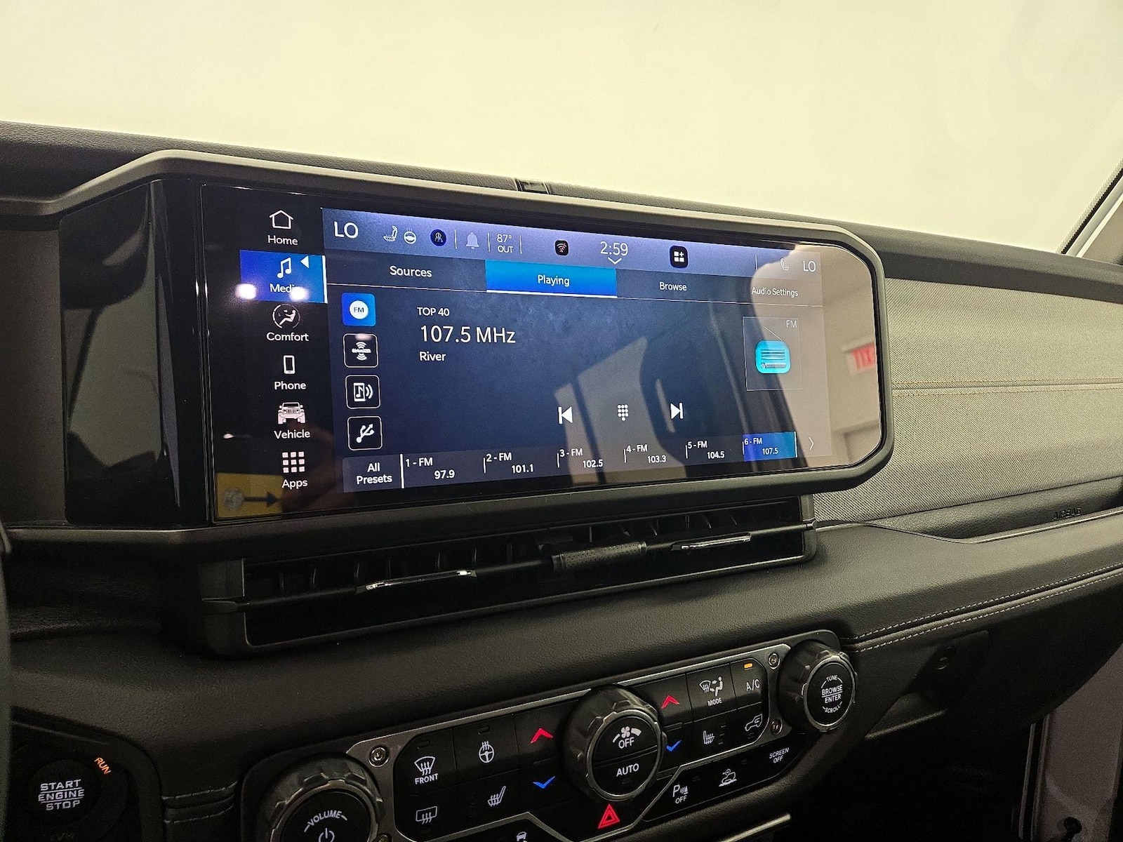 2024 Jeep Wrangler 4-Door Sahara - Photo 16