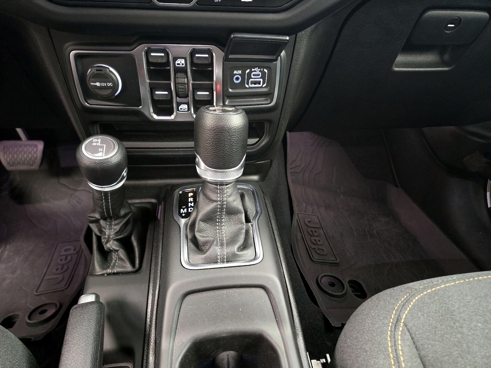 2024 Jeep Wrangler 4-Door Sahara - Photo 18
