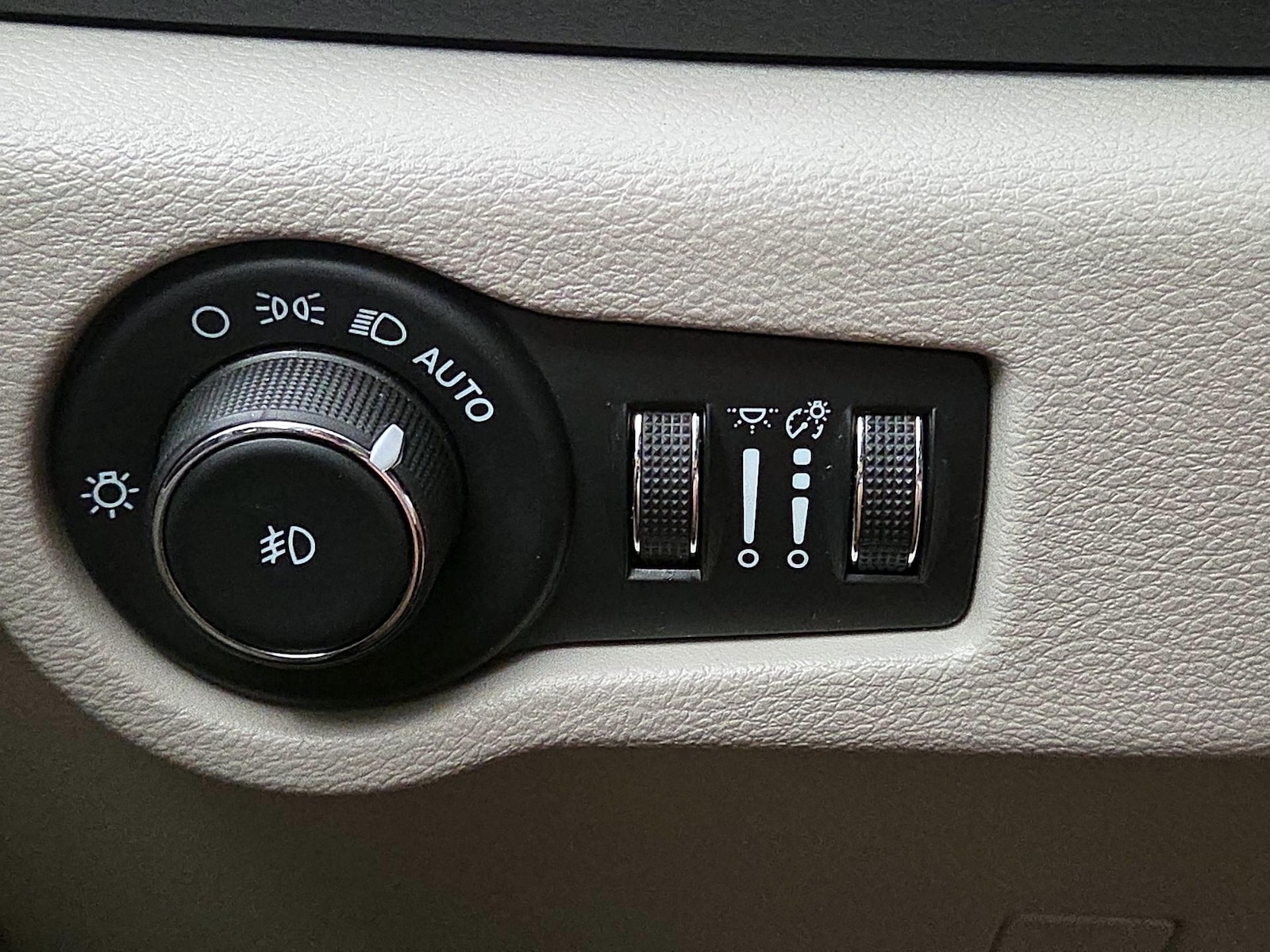 2024 Chrysler Pacifica Touring L - Photo 14