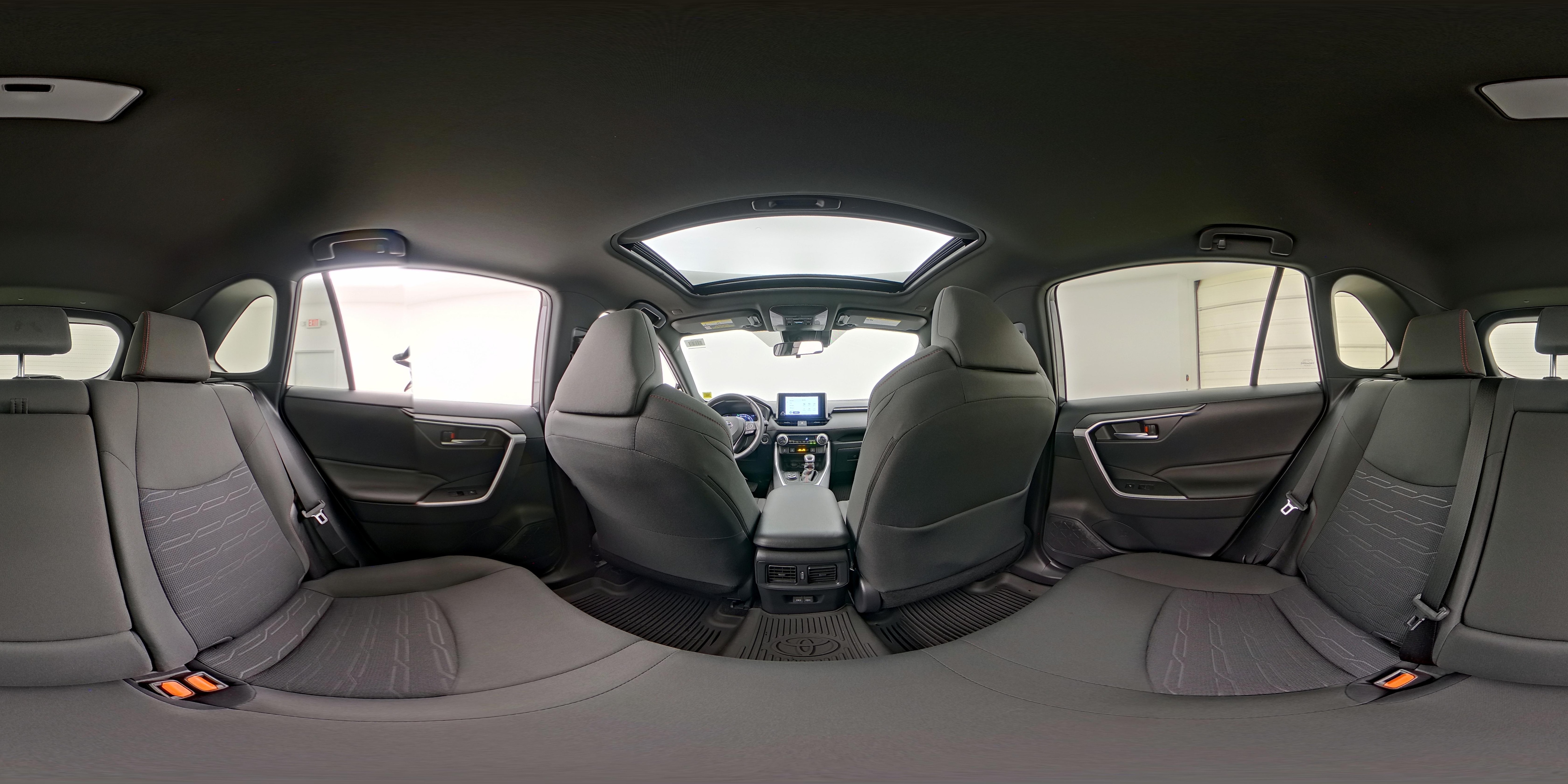 2024 Toyota RAV4 SE - Photo 26