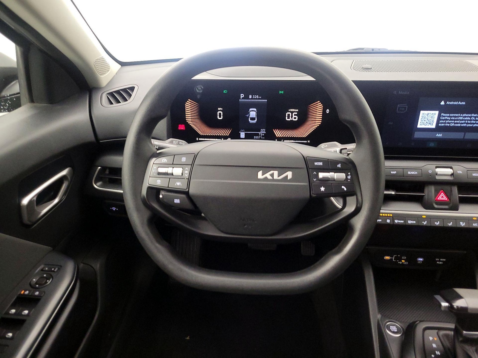 2025 Kia K4 LXS - Photo 11