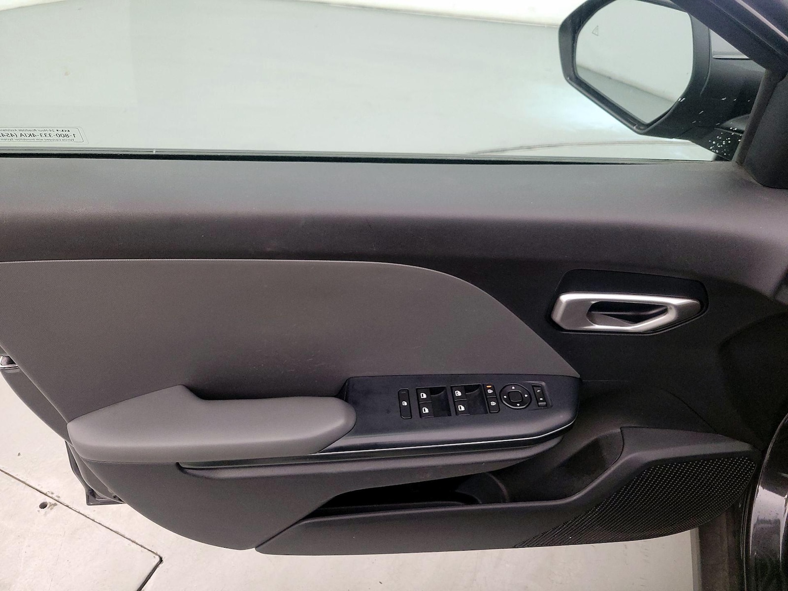 2025 Kia K4 LXS - Photo 13
