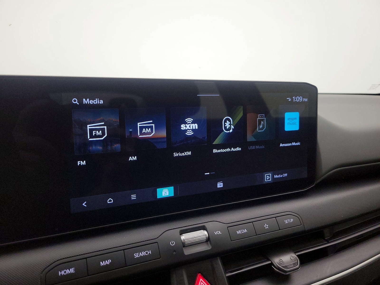 2025 Kia K4 LXS - Photo 16