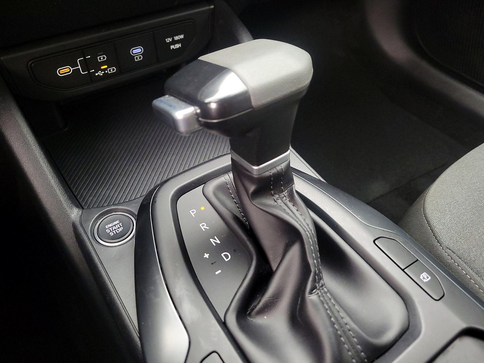 2025 Kia K4 LXS - Photo 18