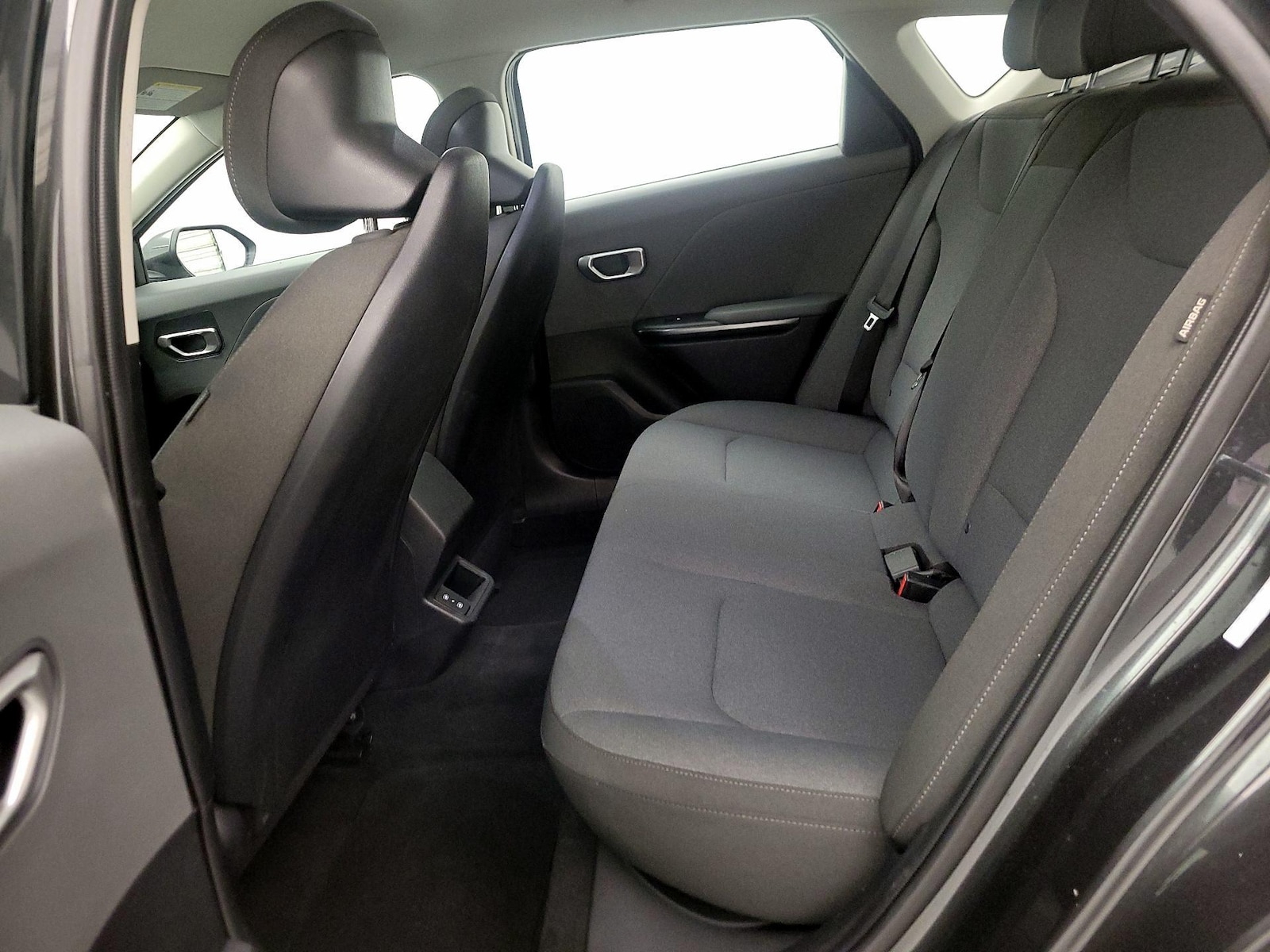 2025 Kia K4 LXS - Photo 20
